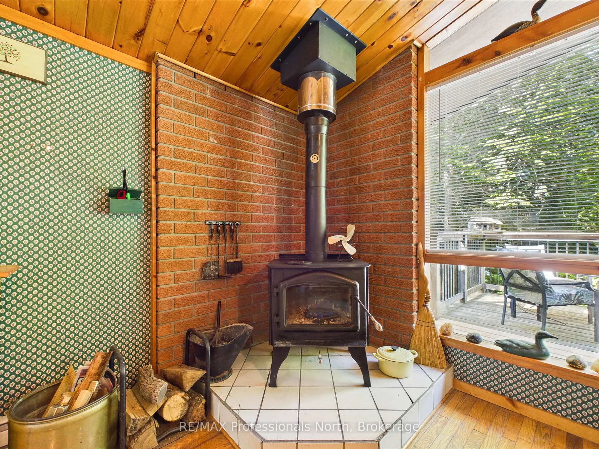 Photo 31 of 1007 Leech Lake Point Road, Bracebridge, Oakley — HOMEH