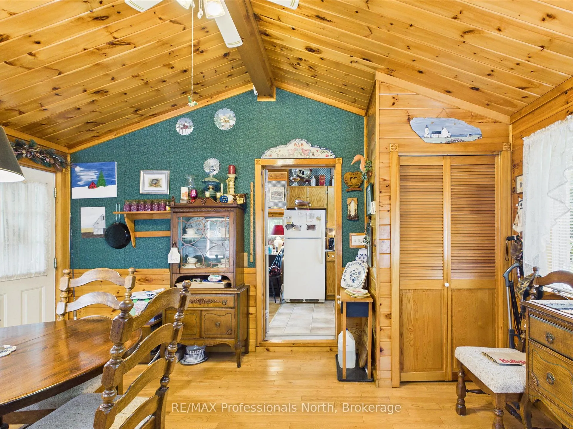 Photo 33 of 1007 Leech Lake Point Road, Bracebridge, Oakley — HOMEH