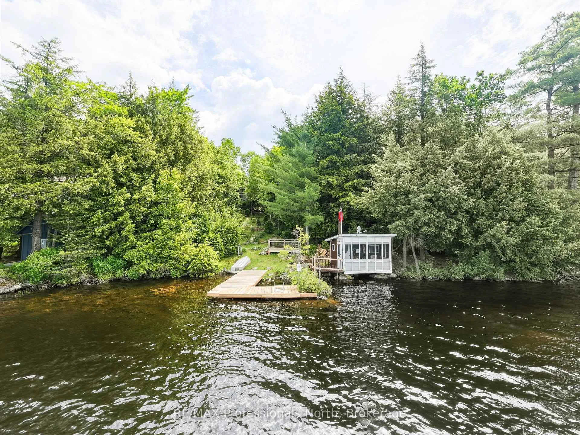 Photo 11 of 1007 Leech Lake Point Road, Bracebridge, Oakley — HOMEH
