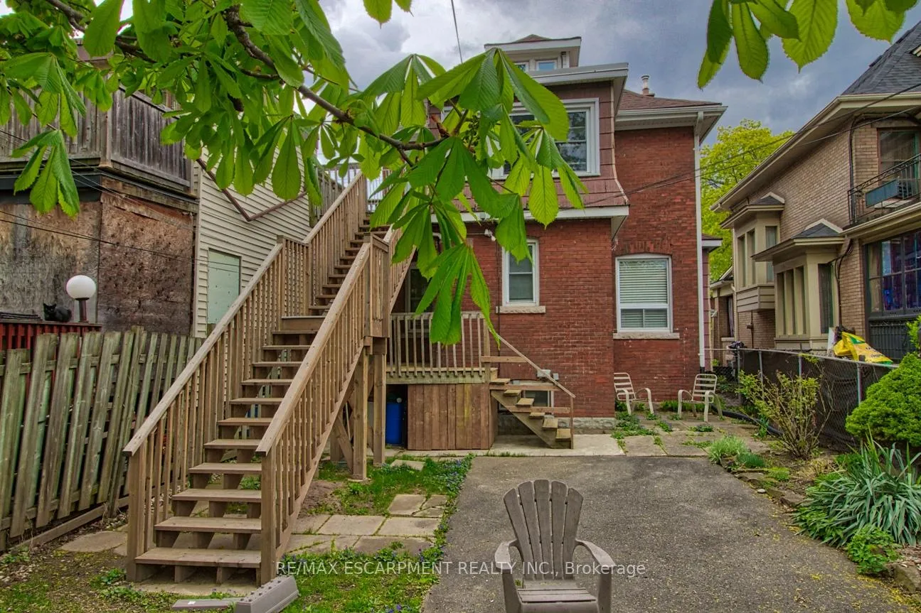 Photo 14 of Unit 1, 70 Spadina Avenue, Hamilton, Stipley — HOMEH
