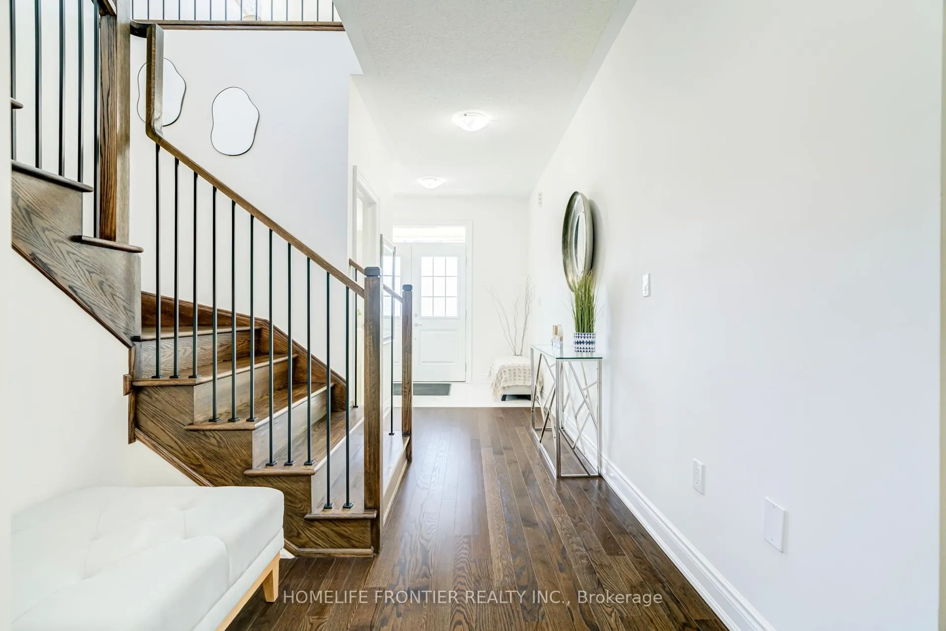 Photo 2 of 16 Gladmary Drive, Brampton, Bram West — HOMEH