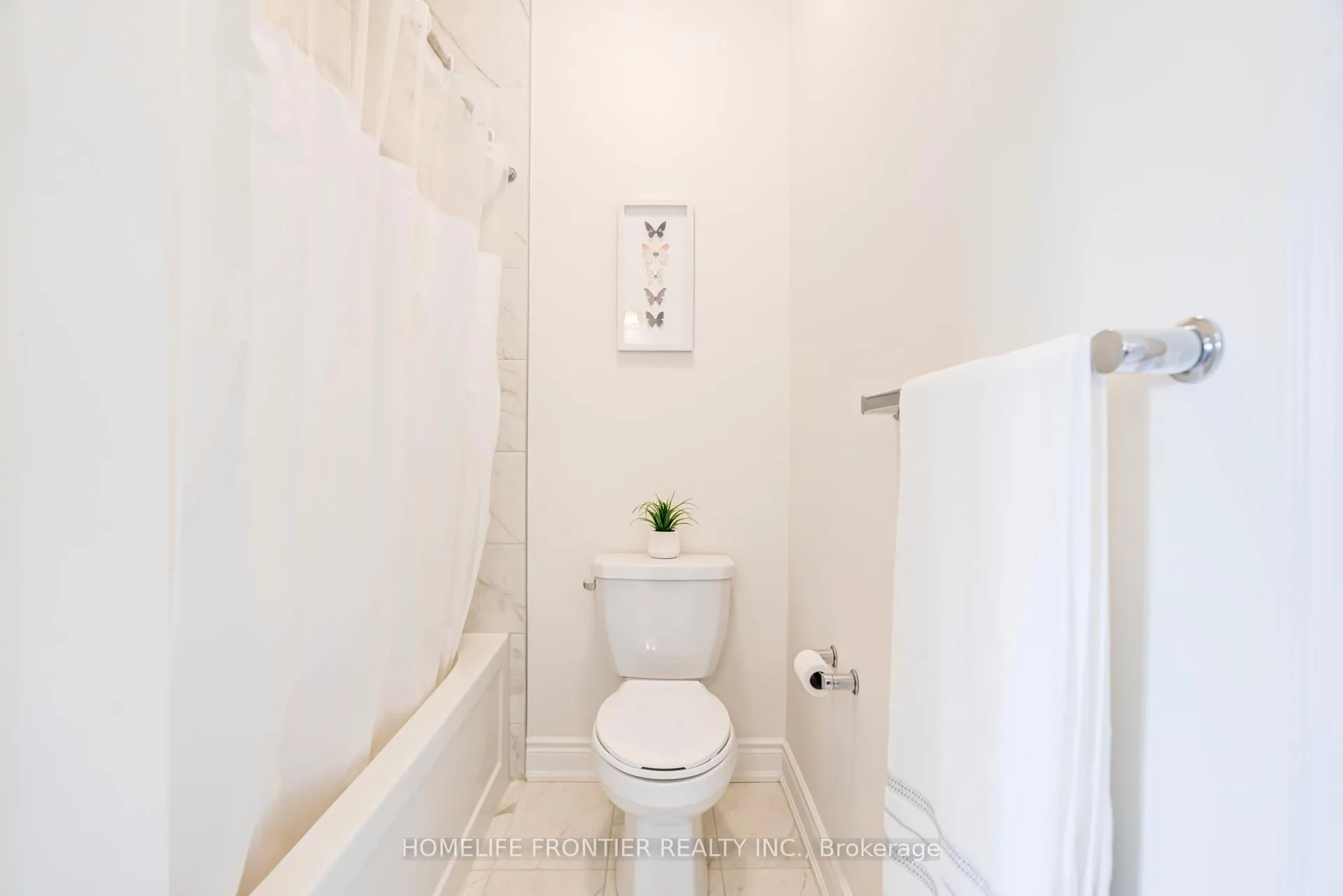 Photo 42 of 16 Gladmary Drive, Brampton, Bram West — HOMEH