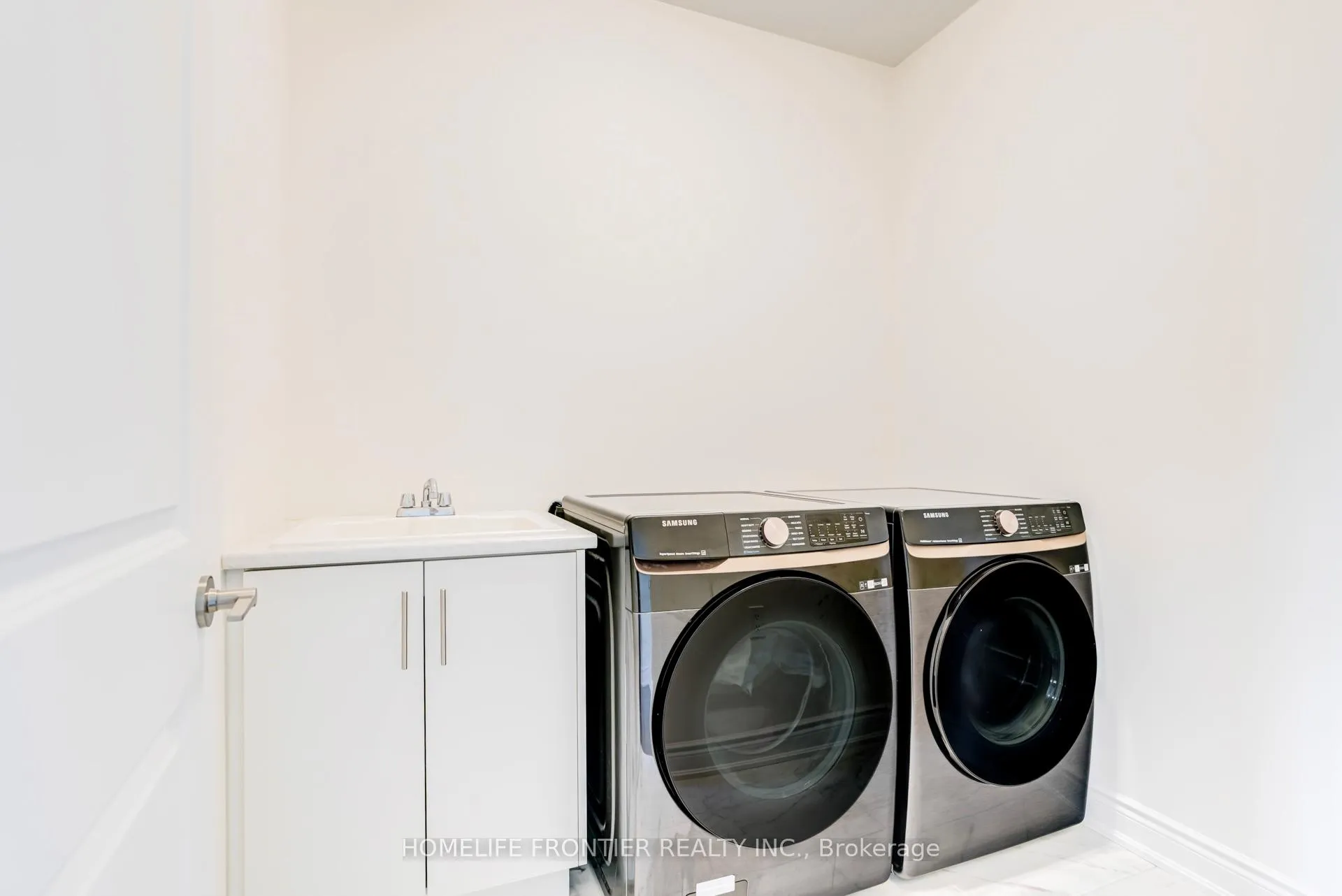Photo 43 of 16 Gladmary Drive, Brampton, Bram West — HOMEH