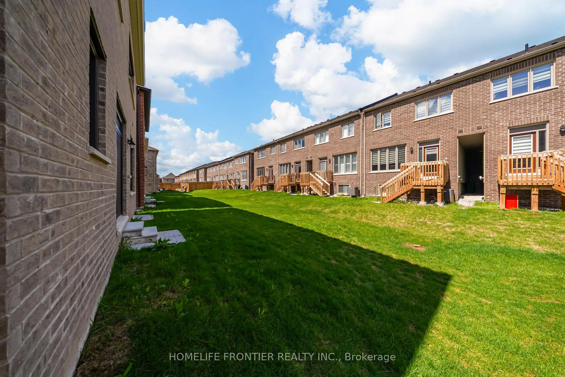 Photo 49 of 16 Gladmary Drive, Brampton, Bram West — HOMEH