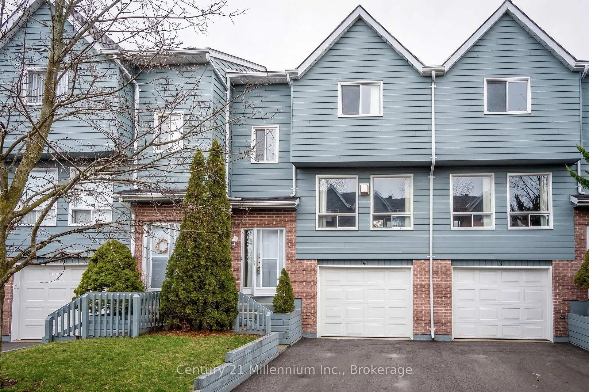 Photo 1 of Unit 4, 10 Baker Street, Wasaga Beach — HOMEH