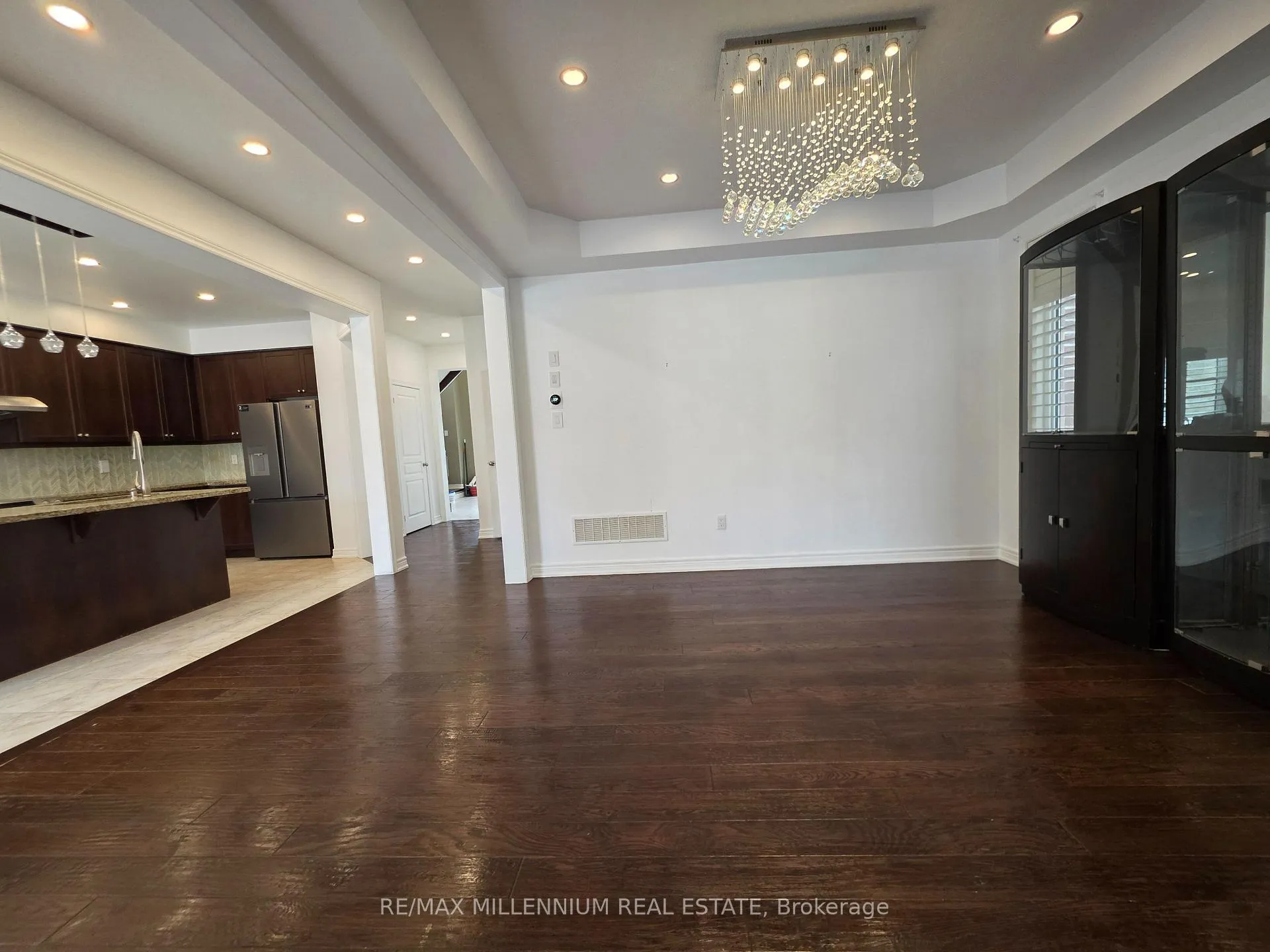 Photo 39 of 253 East's Corners (Main & 2nd Floors) Boulevard S, Vaughan, Kleinburg — HOMEH
