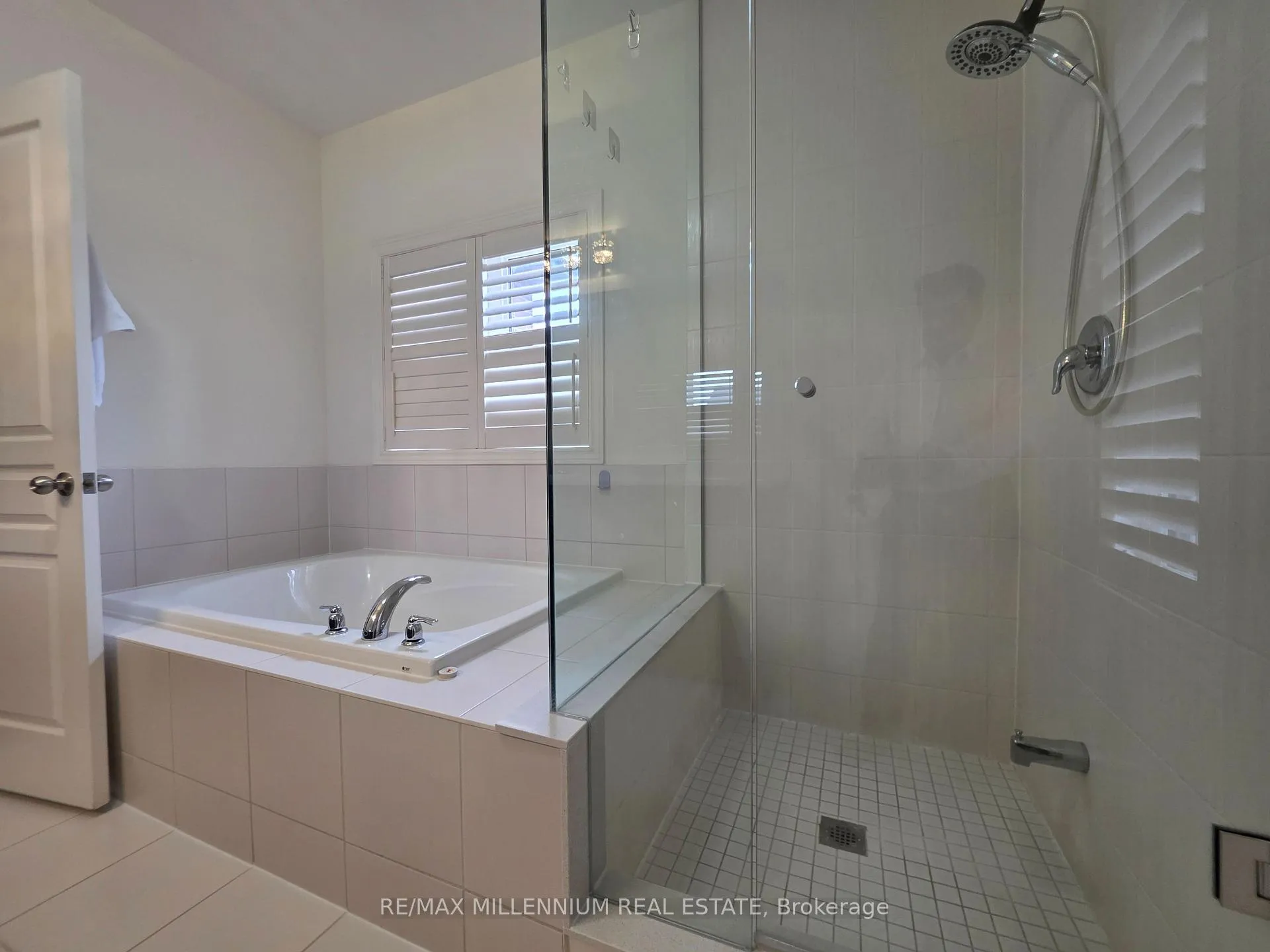 Photo 45 of 253 East's Corners (Main & 2nd Floors) Boulevard S, Vaughan, Kleinburg — HOMEH