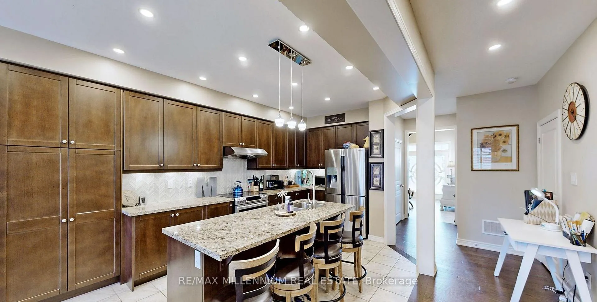 Photo 13 of 253 East's Corners (Main & 2nd Floors) Boulevard S, Vaughan, Kleinburg — HOMEH