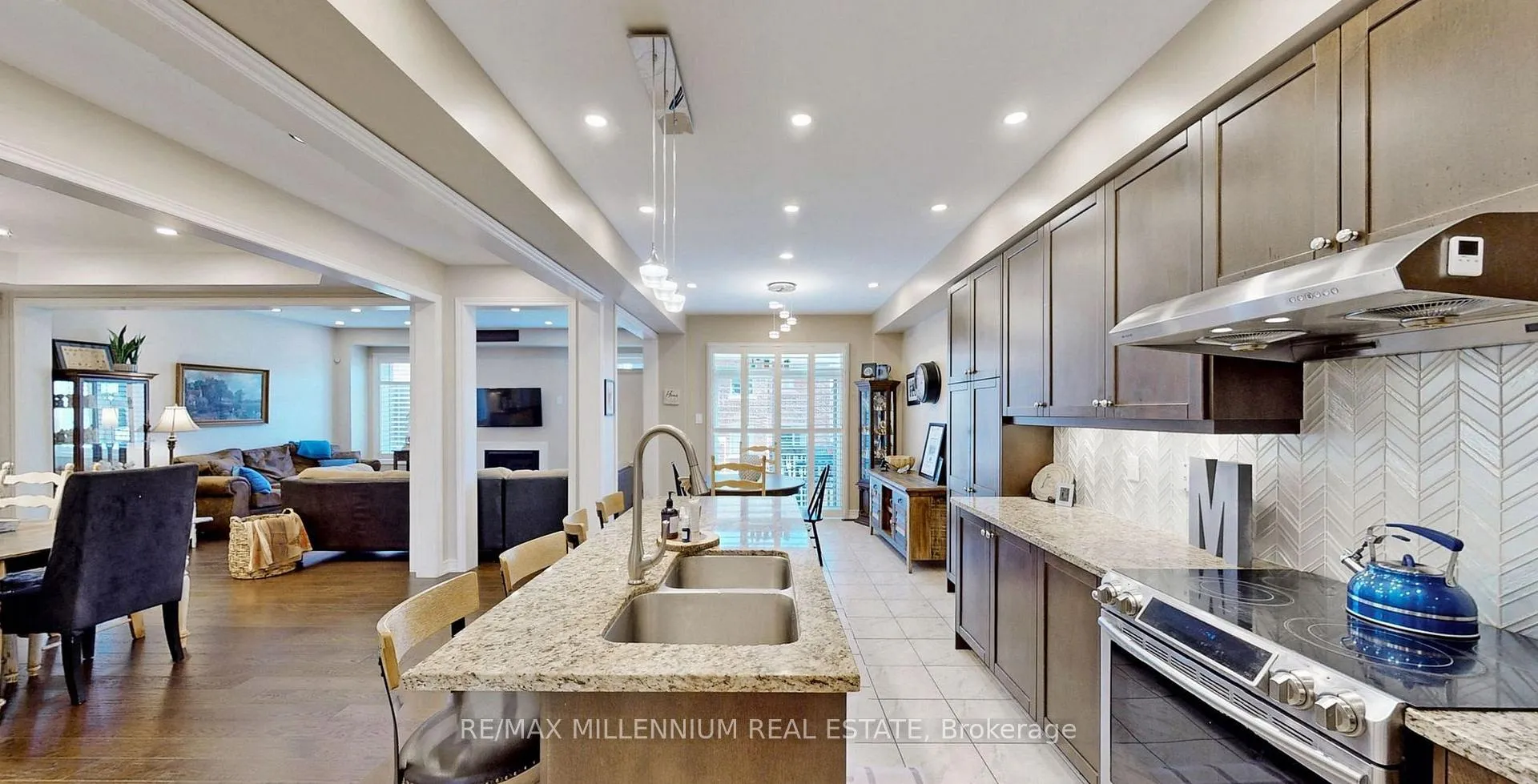 Photo 16 of 253 East's Corners (Main & 2nd Floors) Boulevard S, Vaughan, Kleinburg — HOMEH
