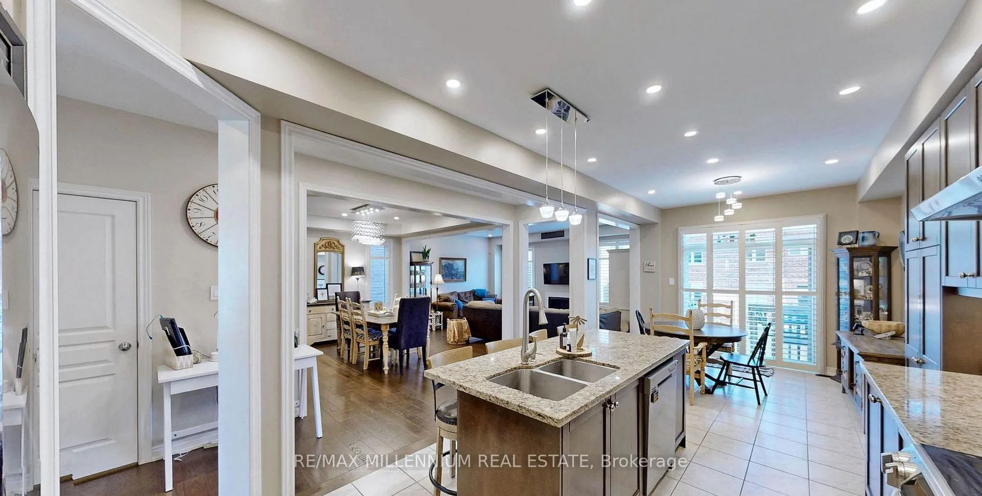 Photo 17 of 253 East's Corners (Main & 2nd Floors) Boulevard S, Vaughan, Kleinburg — HOMEH