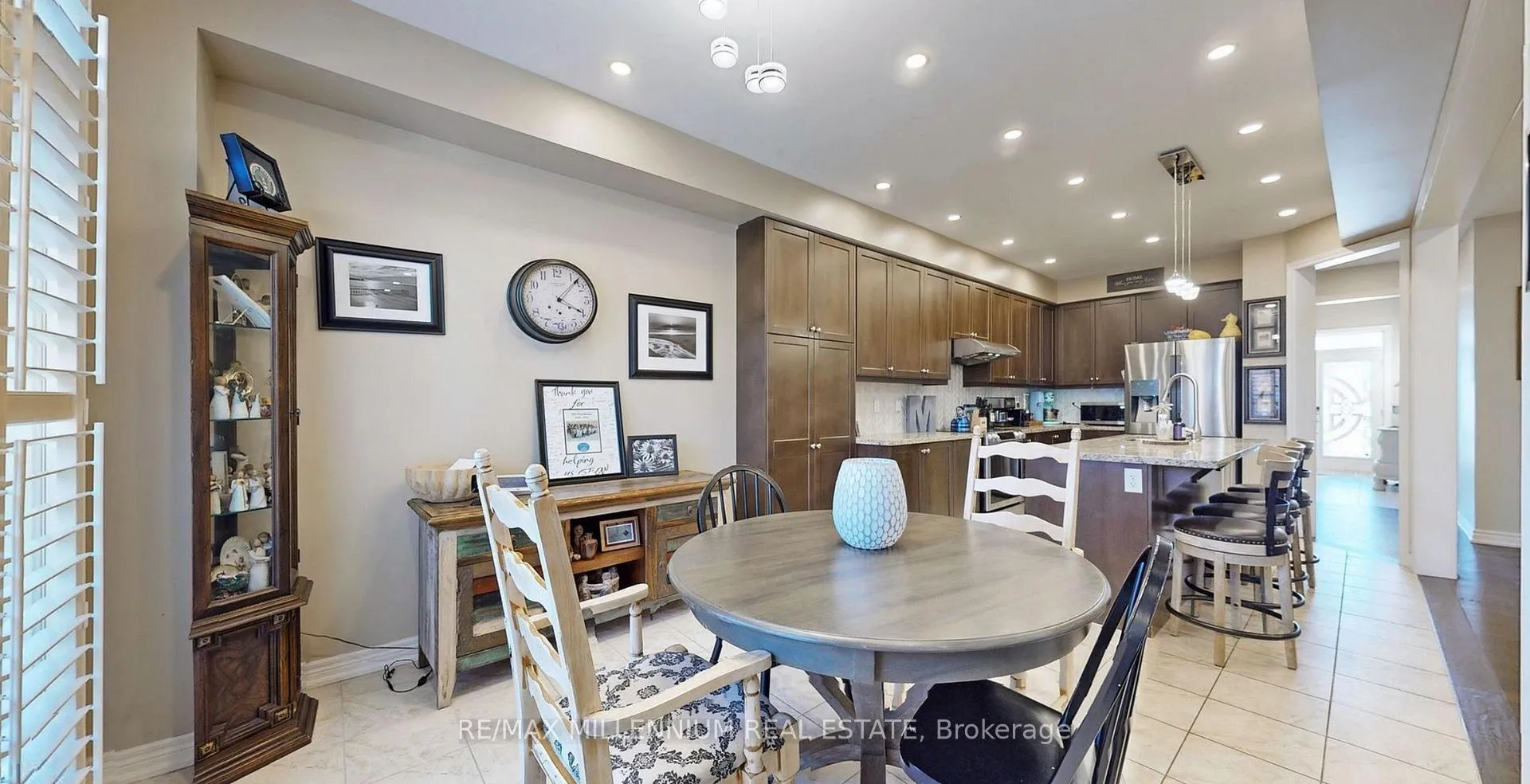 Photo 20 of 253 East's Corners (Main & 2nd Floors) Boulevard S, Vaughan, Kleinburg — HOMEH