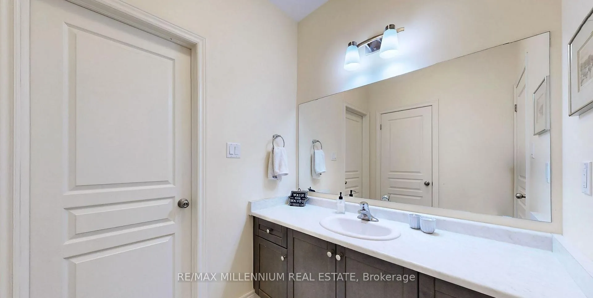 Photo 33 of 253 East's Corners (Main & 2nd Floors) Boulevard S, Vaughan, Kleinburg — HOMEH