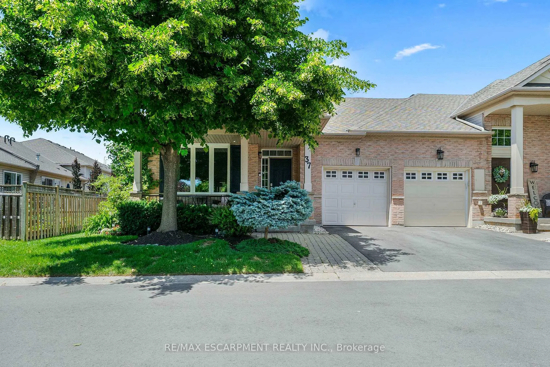 Photo 1 of Unit 37, 2243 Turnberry Road, Burlington, Rose — HOMEH