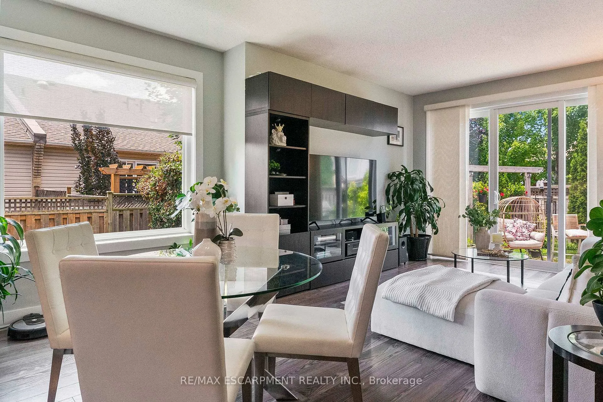 Photo 8 of Unit 37, 2243 Turnberry Road, Burlington, Rose — HOMEH