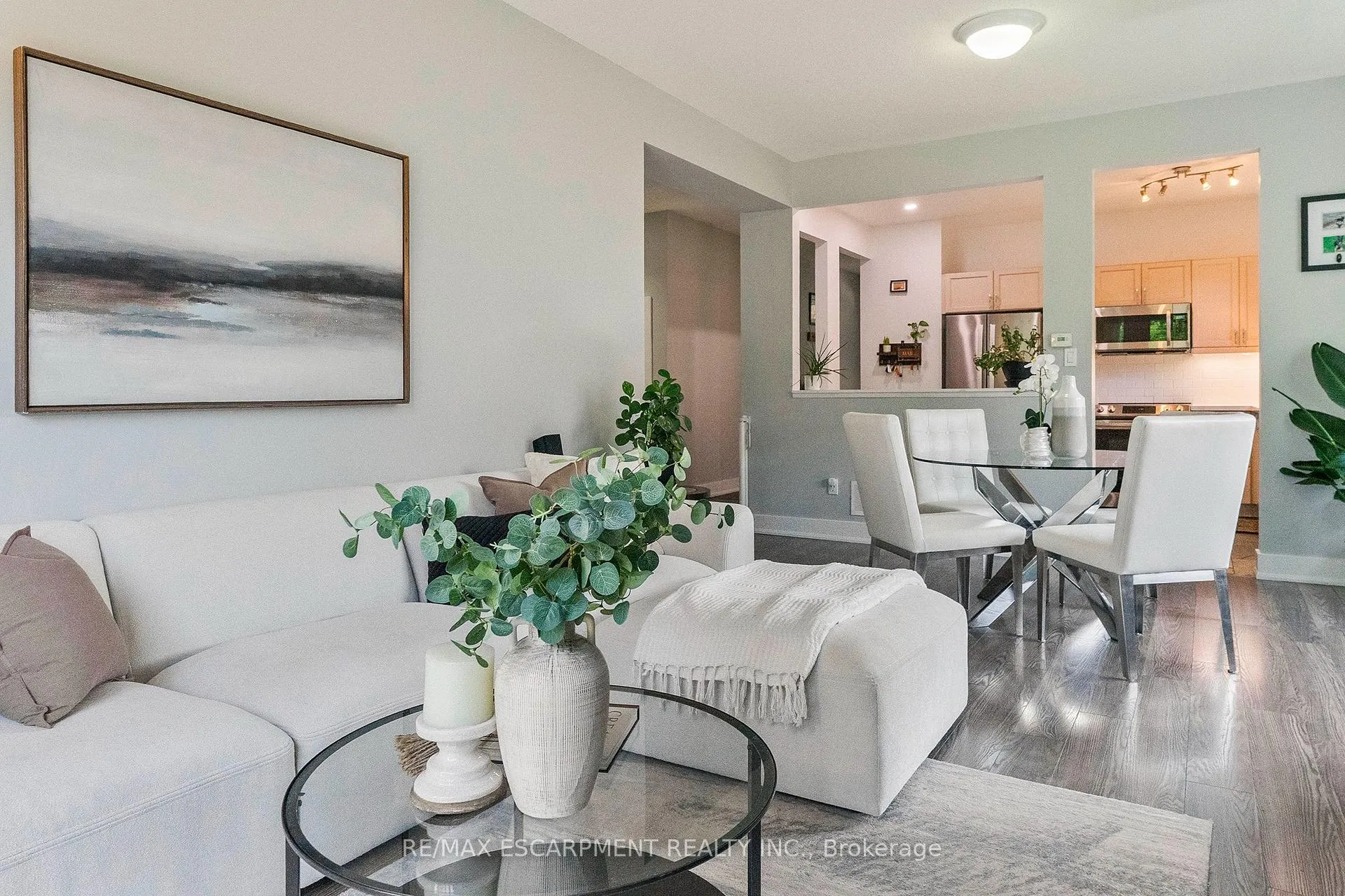 Photo 11 of Unit 37, 2243 Turnberry Road, Burlington, Rose — HOMEH