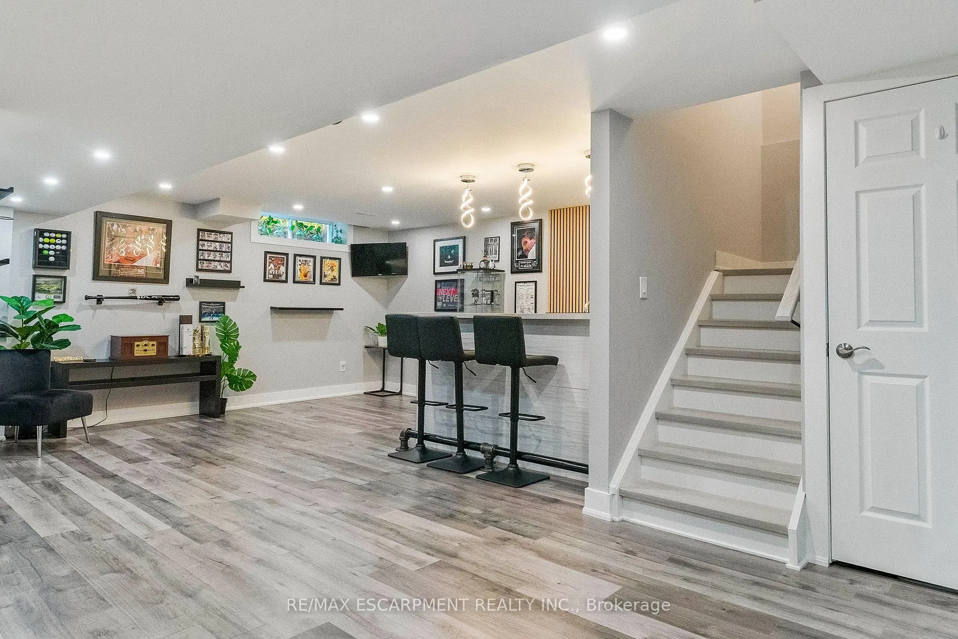 Photo 25 of Unit 37, 2243 Turnberry Road, Burlington, Rose — HOMEH