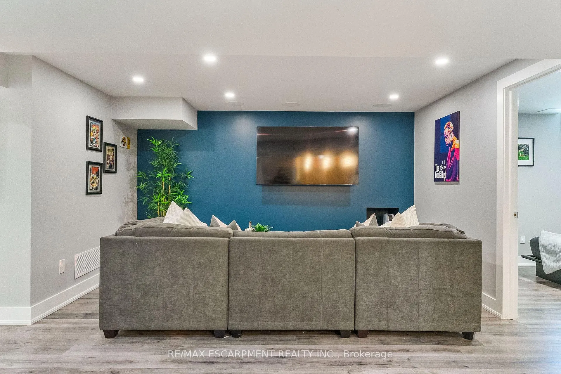 Photo 31 of Unit 37, 2243 Turnberry Road, Burlington, Rose — HOMEH