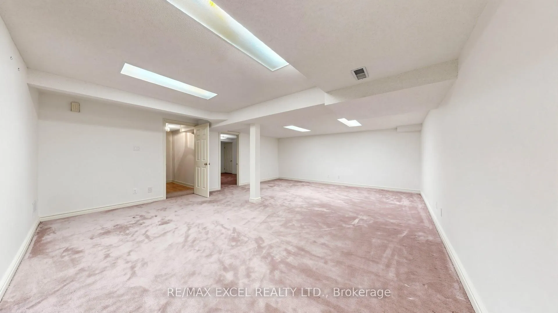 Photo 35 of 32 Hollingham Road, Markham, Unionville — HOMEH