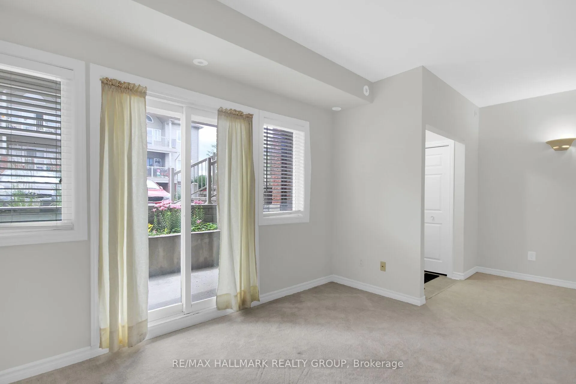 Photo 18 of Unit B, 251 Crestway Drive, Ottawa, Barrhaven East — HOMEH