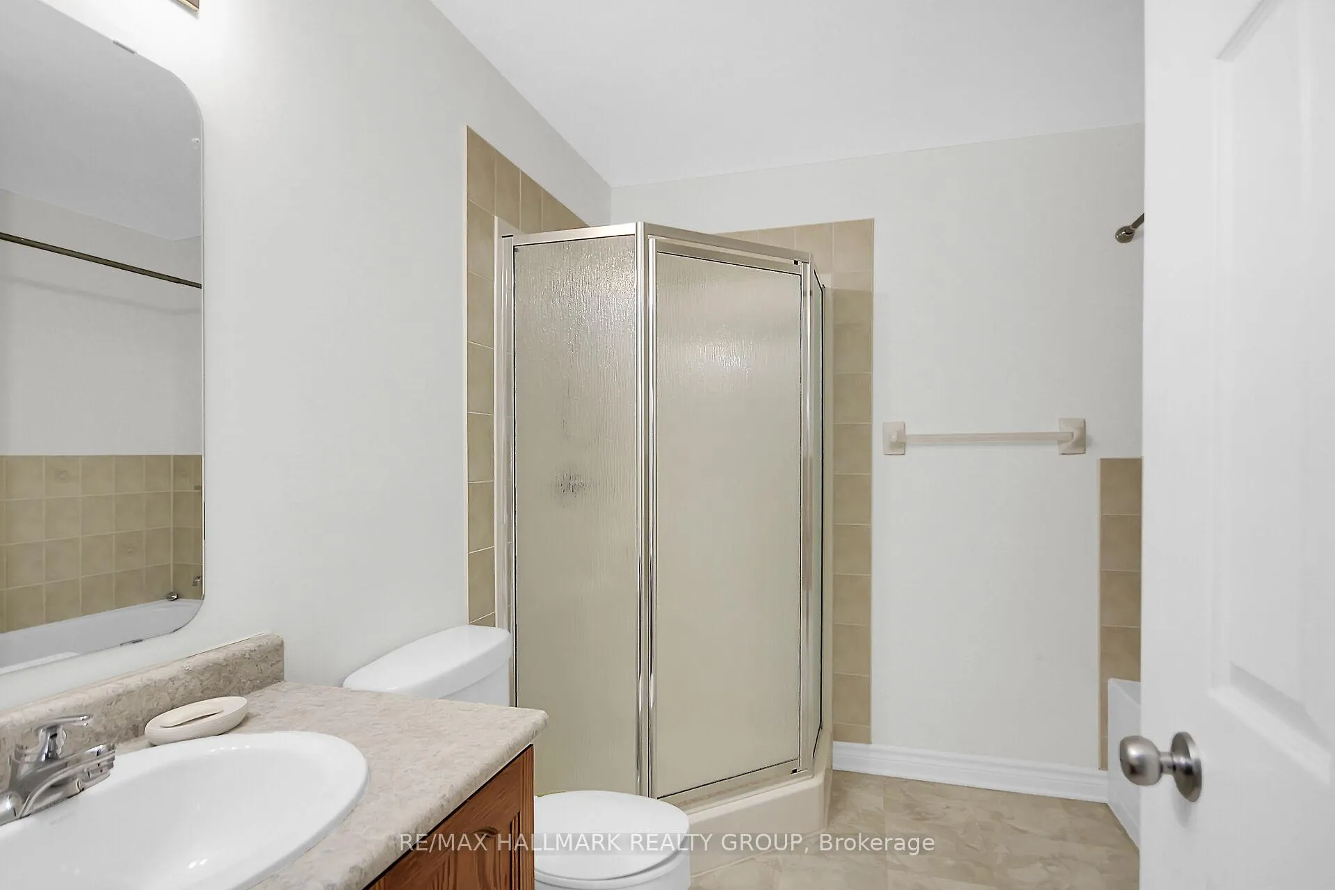 Photo 27 of Unit B, 251 Crestway Drive, Ottawa, Barrhaven East — HOMEH