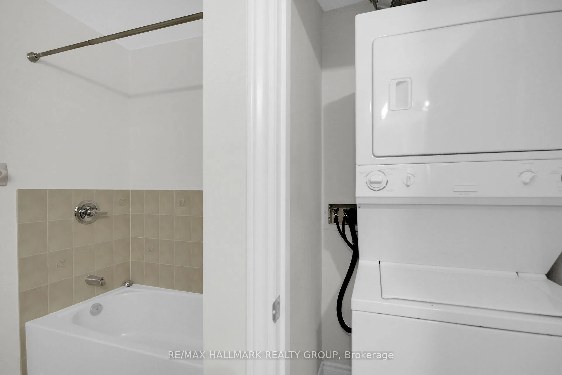 Photo 29 of Unit B, 251 Crestway Drive, Ottawa, Barrhaven East — HOMEH