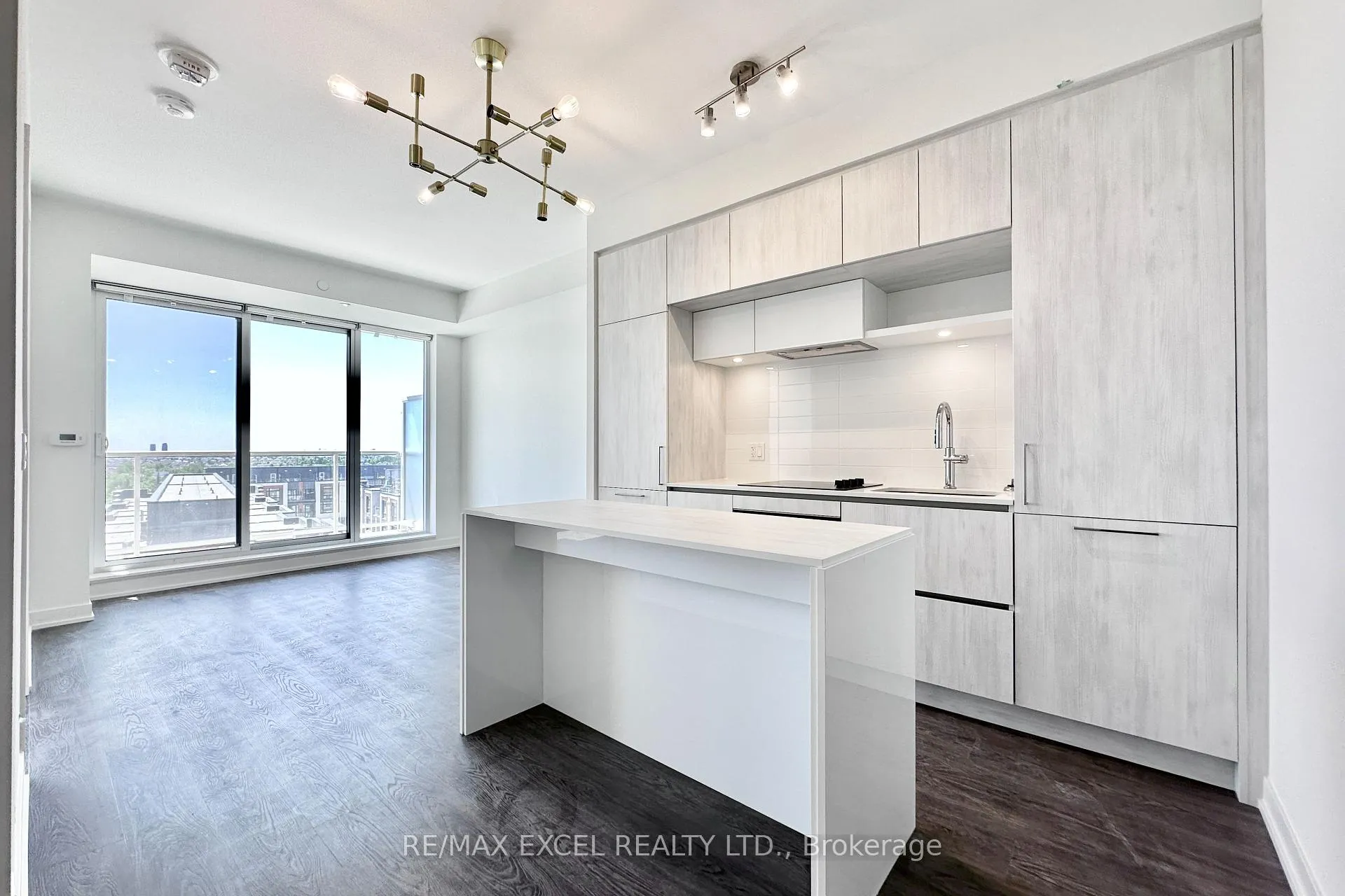 Photo 3 of Unit 632, 2 David Eyer Road, Richmond Hill, Rural Richmond Hill — HOMEH