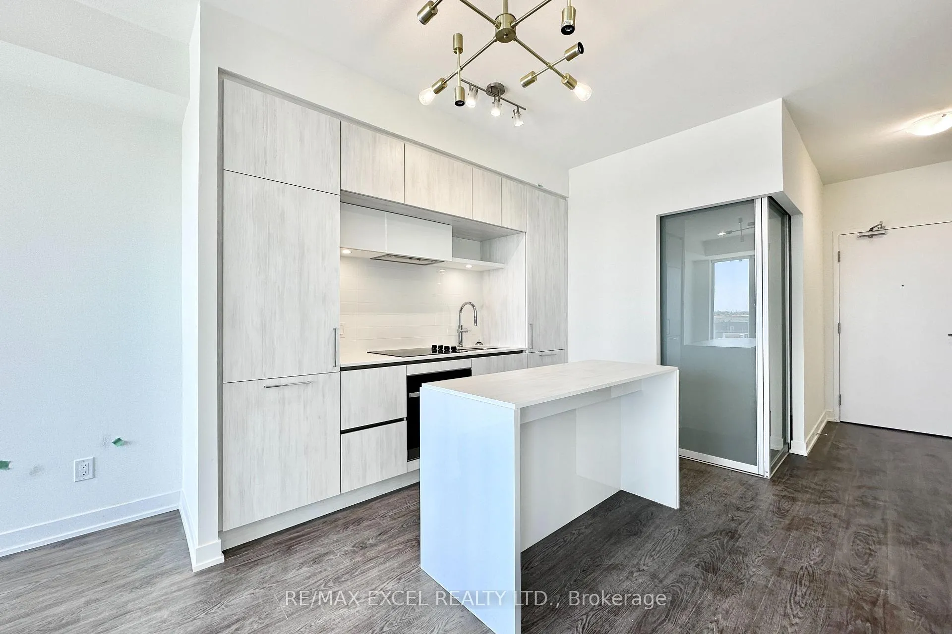 Photo 4 of Unit 632, 2 David Eyer Road, Richmond Hill, Rural Richmond Hill — HOMEH