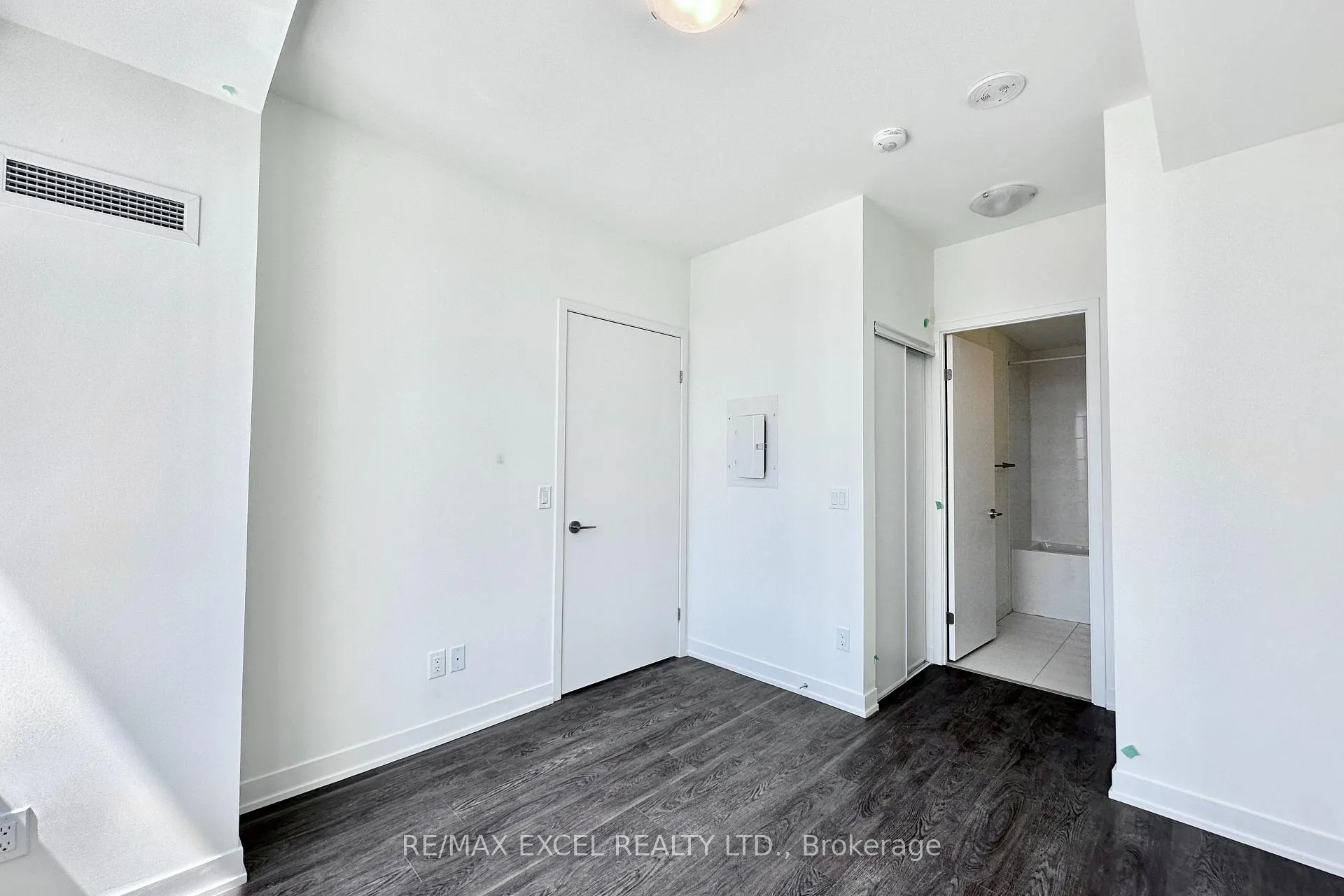 Photo 17 of Unit 632, 2 David Eyer Road, Richmond Hill, Rural Richmond Hill — HOMEH