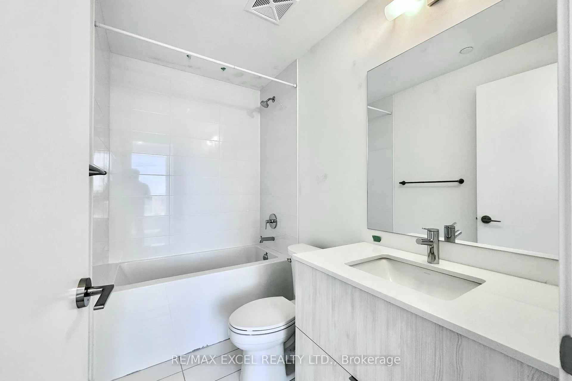 Photo 20 of Unit 632, 2 David Eyer Road, Richmond Hill, Rural Richmond Hill — HOMEH