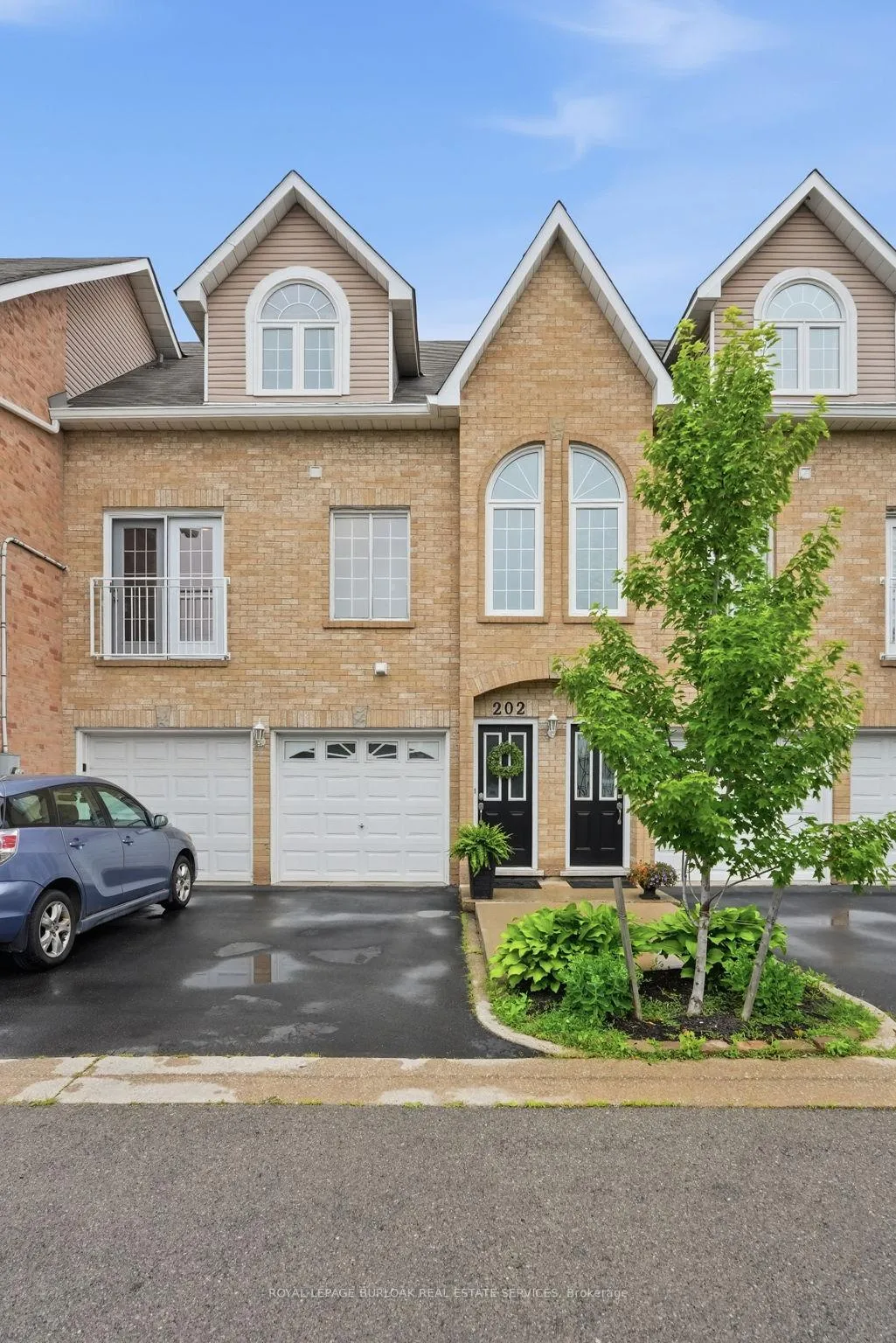 Photo 3 of Unit 202, 2055 Walkers Line, Burlington, Rose — HOMEH