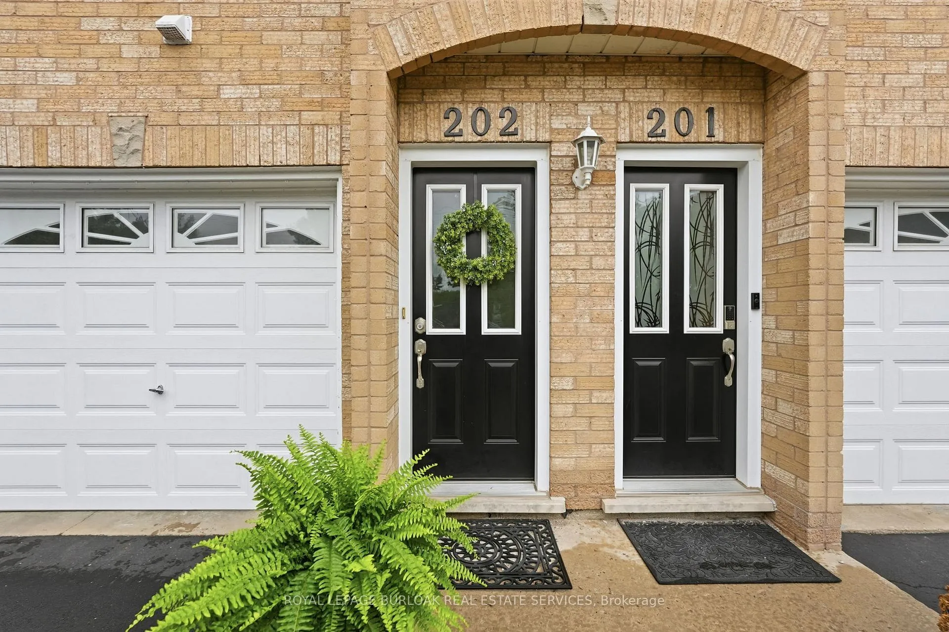 Photo 4 of Unit 202, 2055 Walkers Line, Burlington, Rose — HOMEH