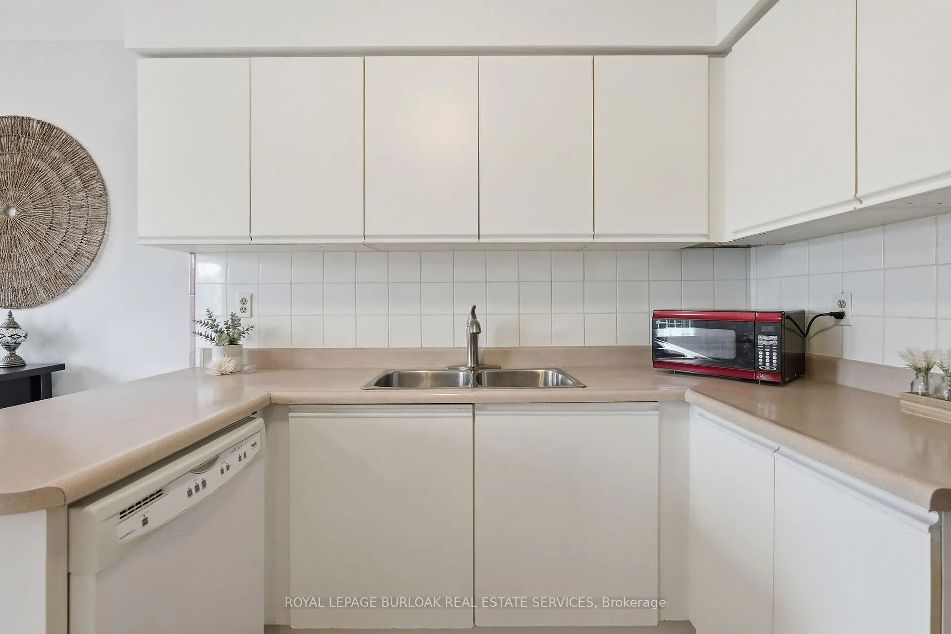 Photo 17 of Unit 202, 2055 Walkers Line, Burlington, Rose — HOMEH