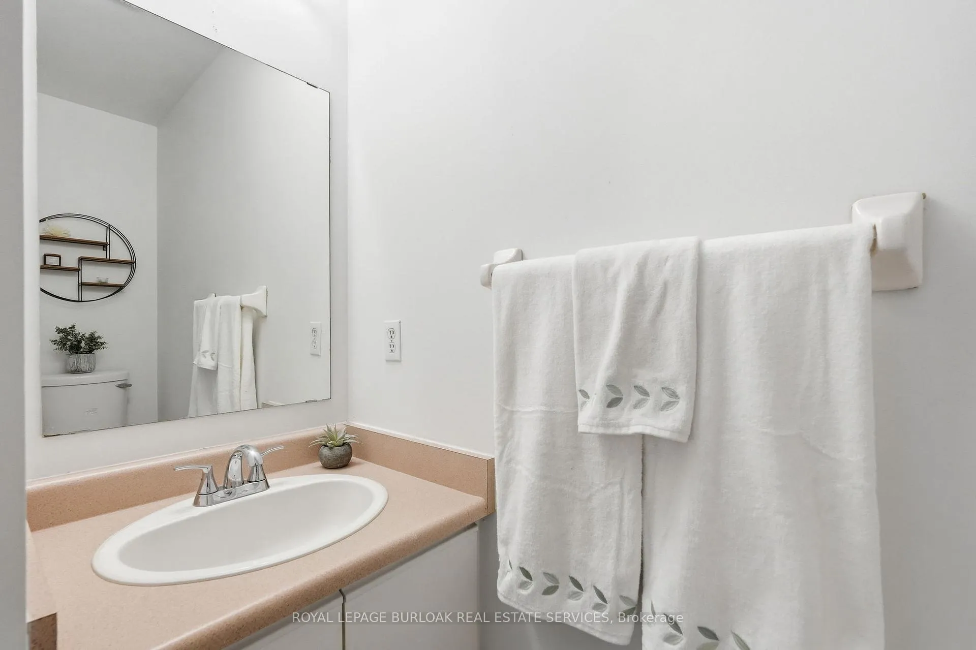 Photo 24 of Unit 202, 2055 Walkers Line, Burlington, Rose — HOMEH