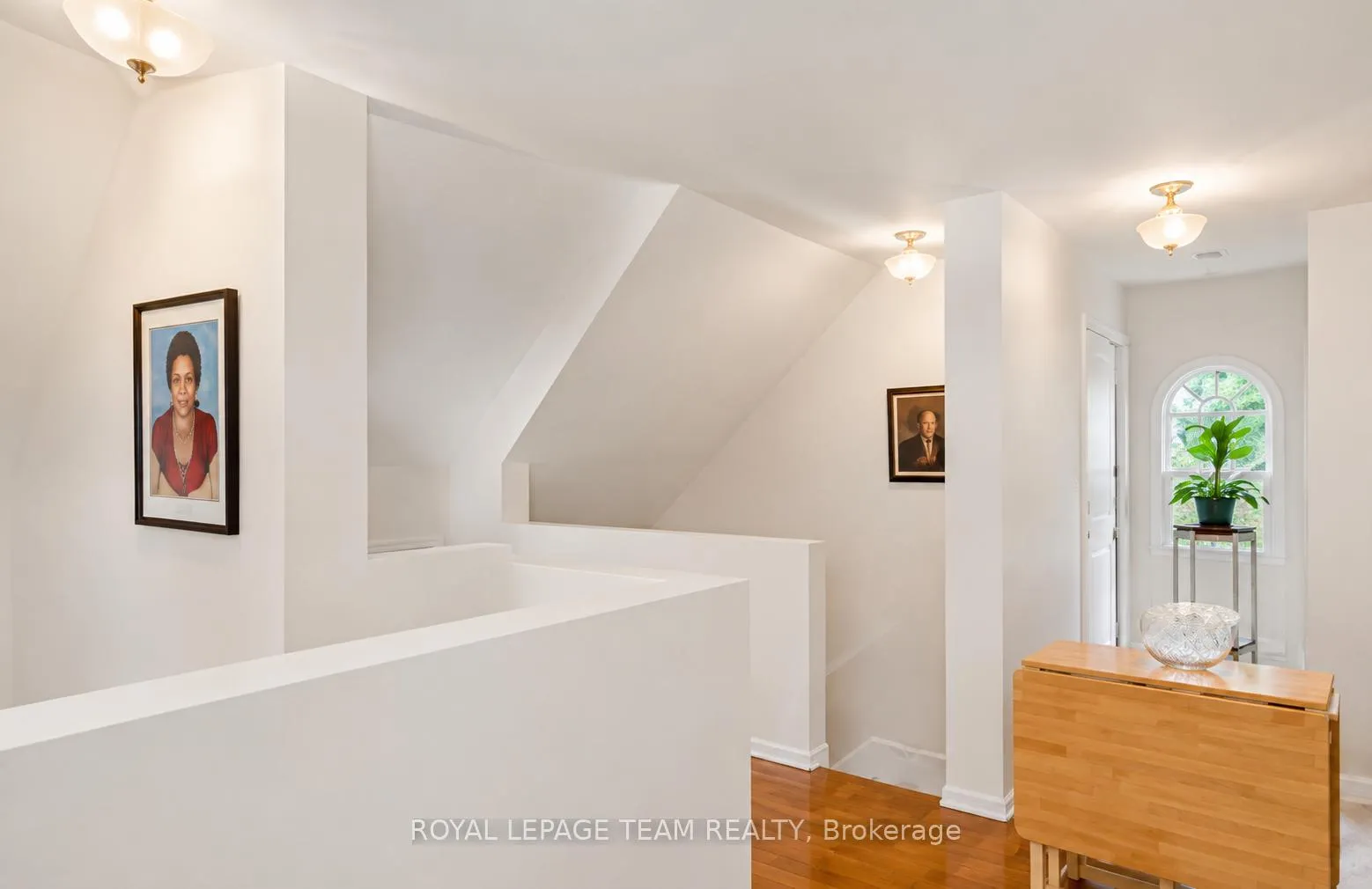 Photo 15 of Unit 20, 1108 Gablefield Private, Ottawa, Beaconwood — HOMEH