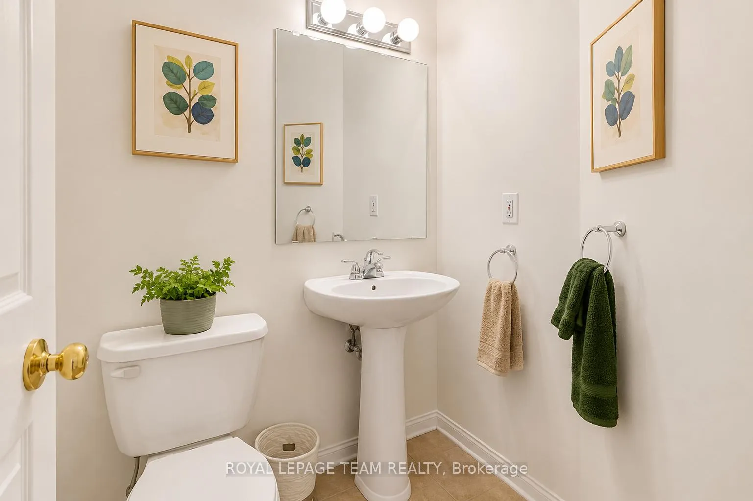 Photo 16 of Unit 20, 1108 Gablefield Private, Ottawa, Beaconwood — HOMEH