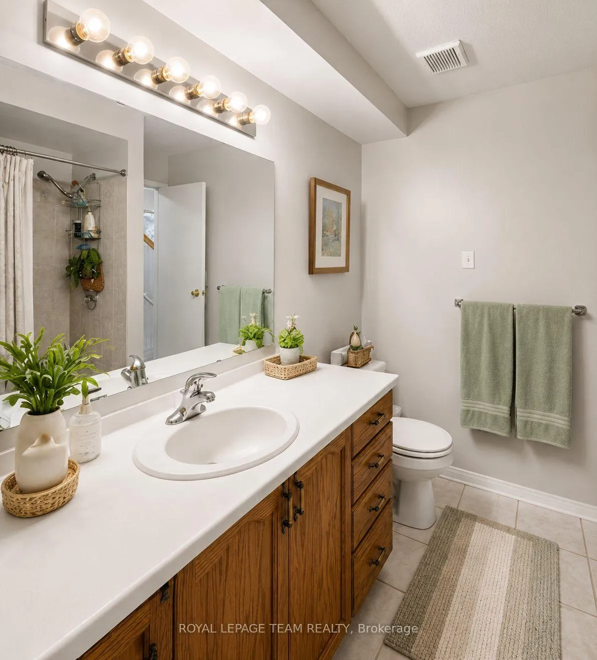 Photo 21 of Unit 20, 1108 Gablefield Private, Ottawa, Beaconwood — HOMEH