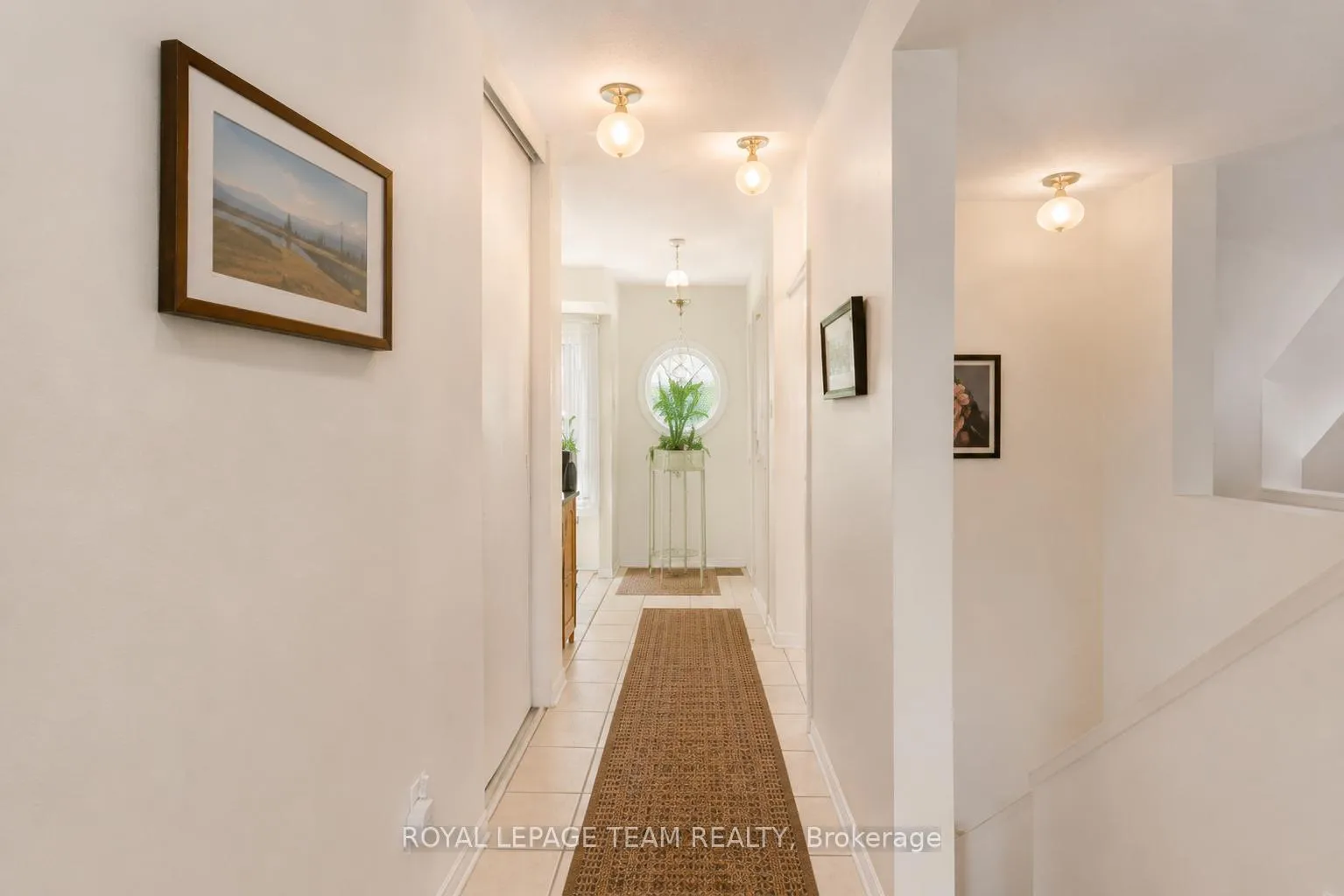 Photo 23 of Unit 20, 1108 Gablefield Private, Ottawa, Beaconwood — HOMEH