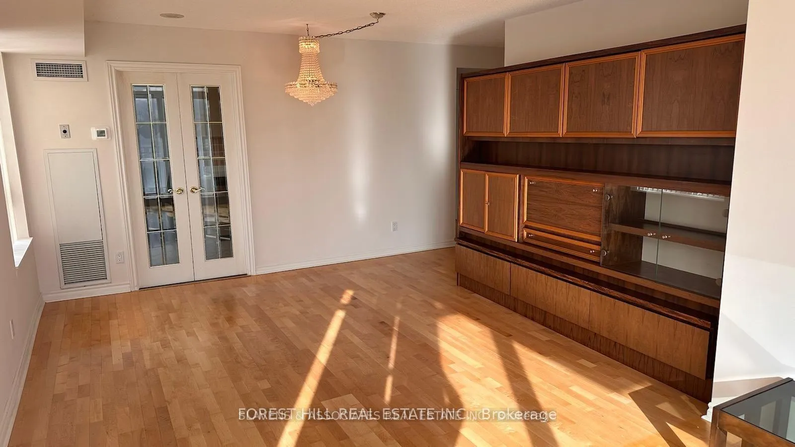 Photo 5 of Unit 512, 130 Pond Drive, Markham, Commerce Valley — HOMEH