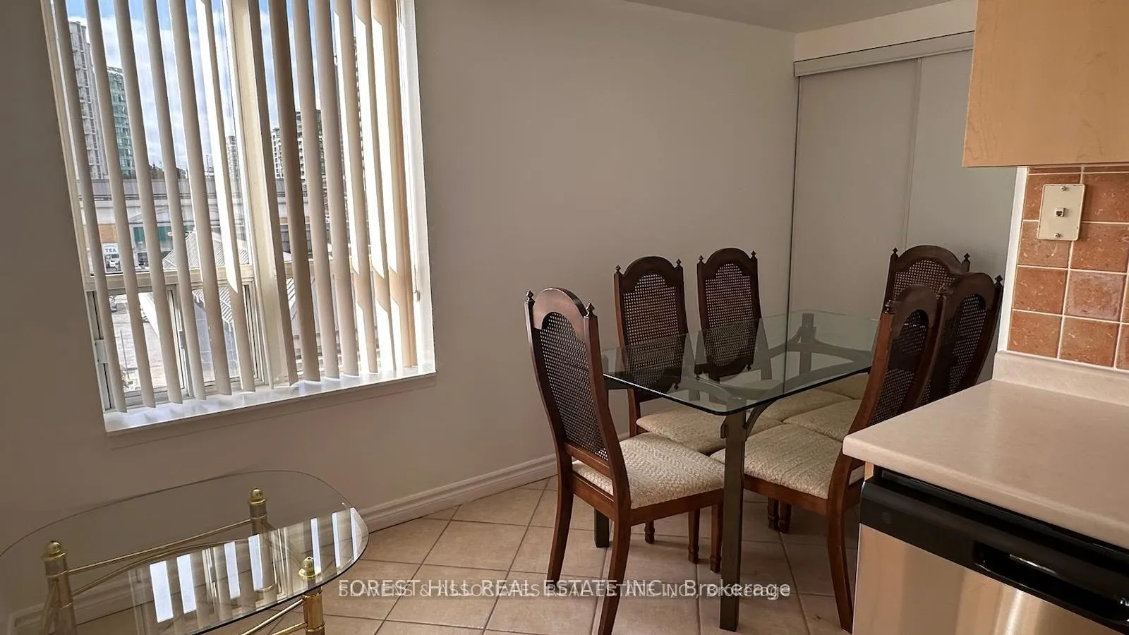 Photo 12 of Unit 512, 130 Pond Drive, Markham, Commerce Valley — HOMEH