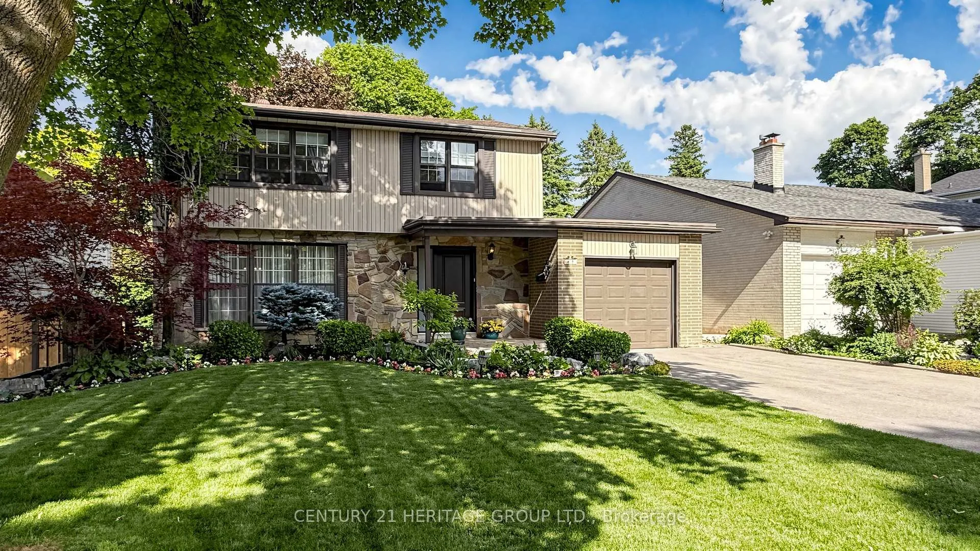 Photo 3 of 47 Henderson Avenue, Markham, Grandview — HOMEH