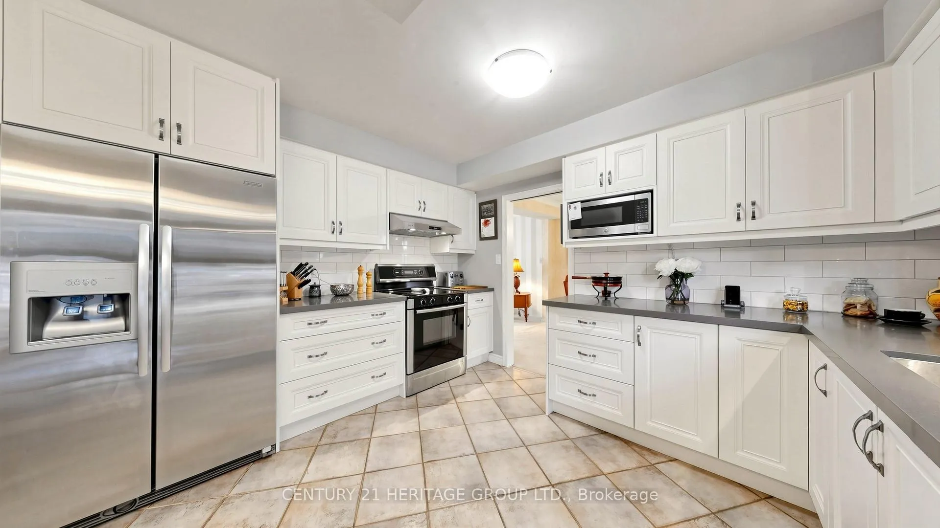Photo 14 of 47 Henderson Avenue, Markham, Grandview — HOMEH
