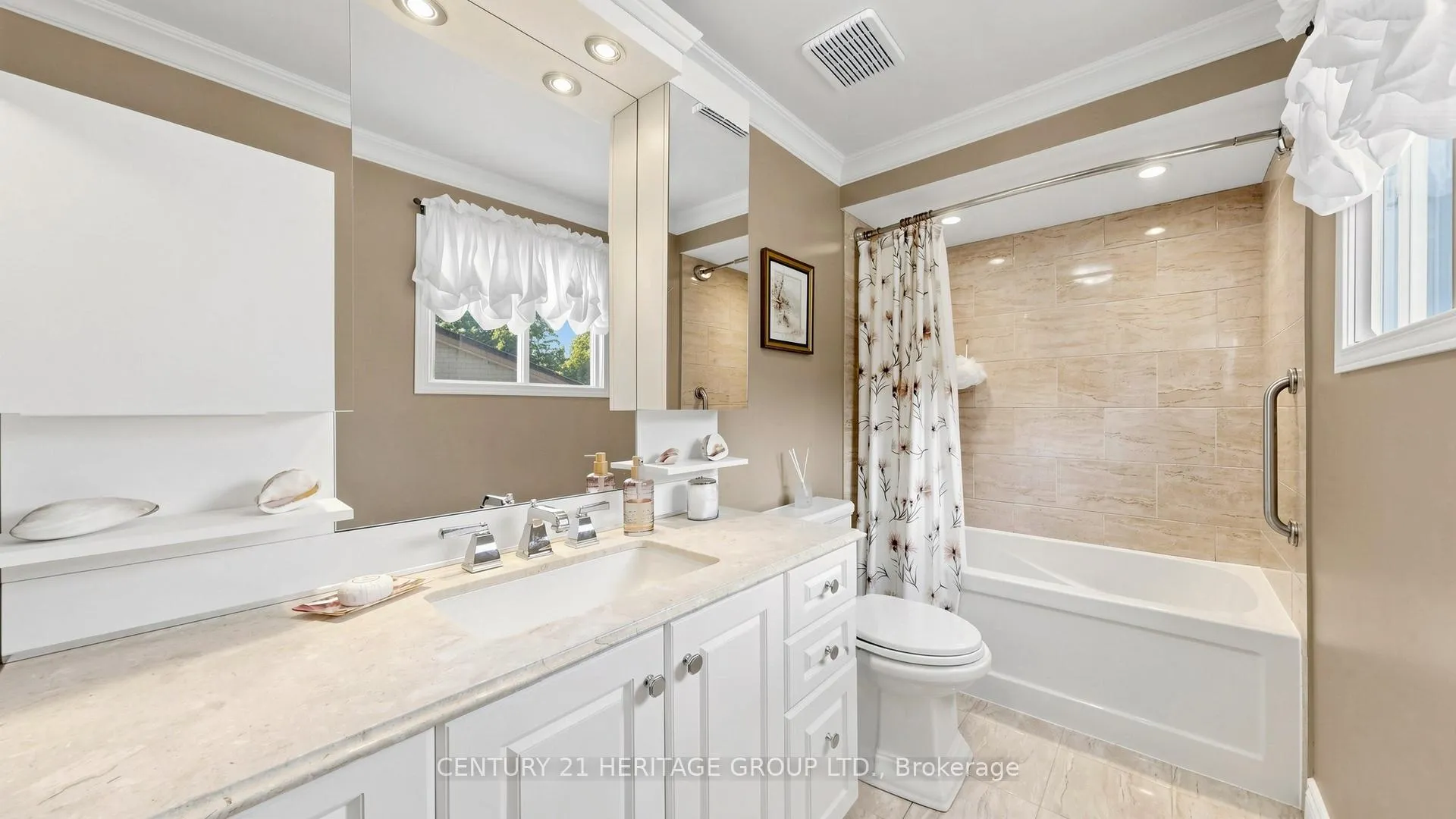 Photo 29 of 47 Henderson Avenue, Markham, Grandview — HOMEH