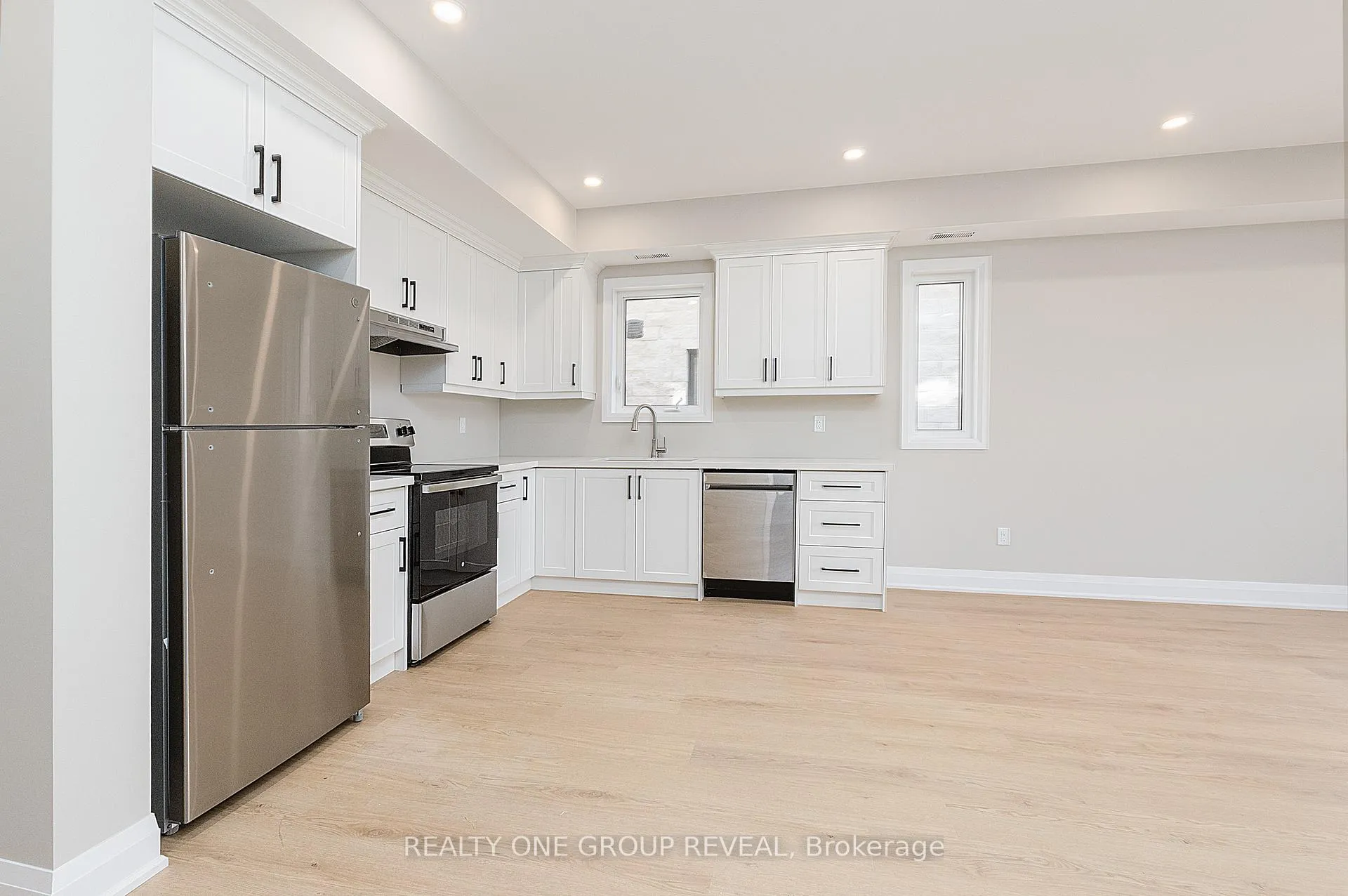 Photo 3 of Unit Unit 1, 223 Grenfell Street, Oshawa, Vanier — HOMEH