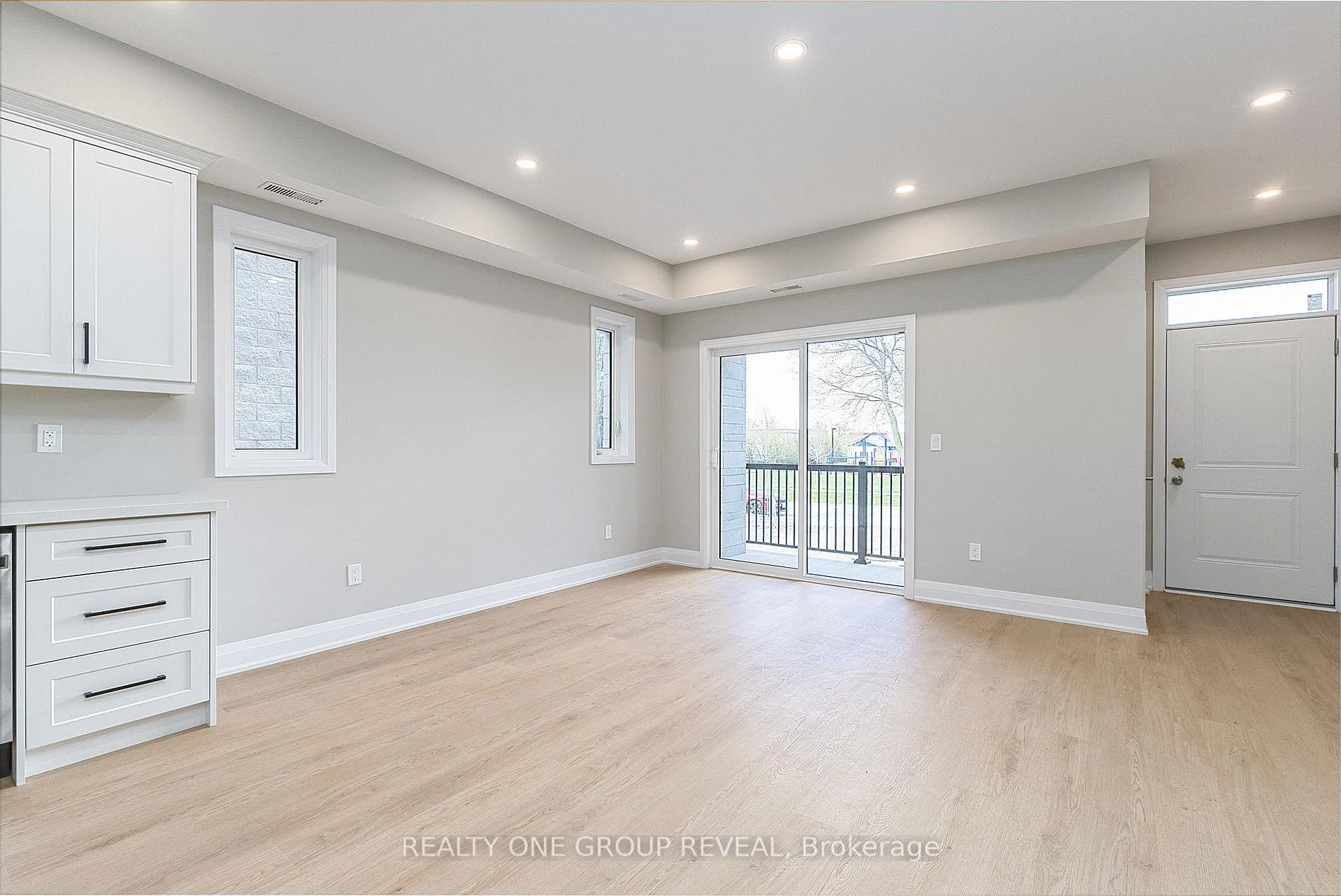 Photo 4 of Unit Unit 1, 223 Grenfell Street, Oshawa, Vanier — HOMEH
