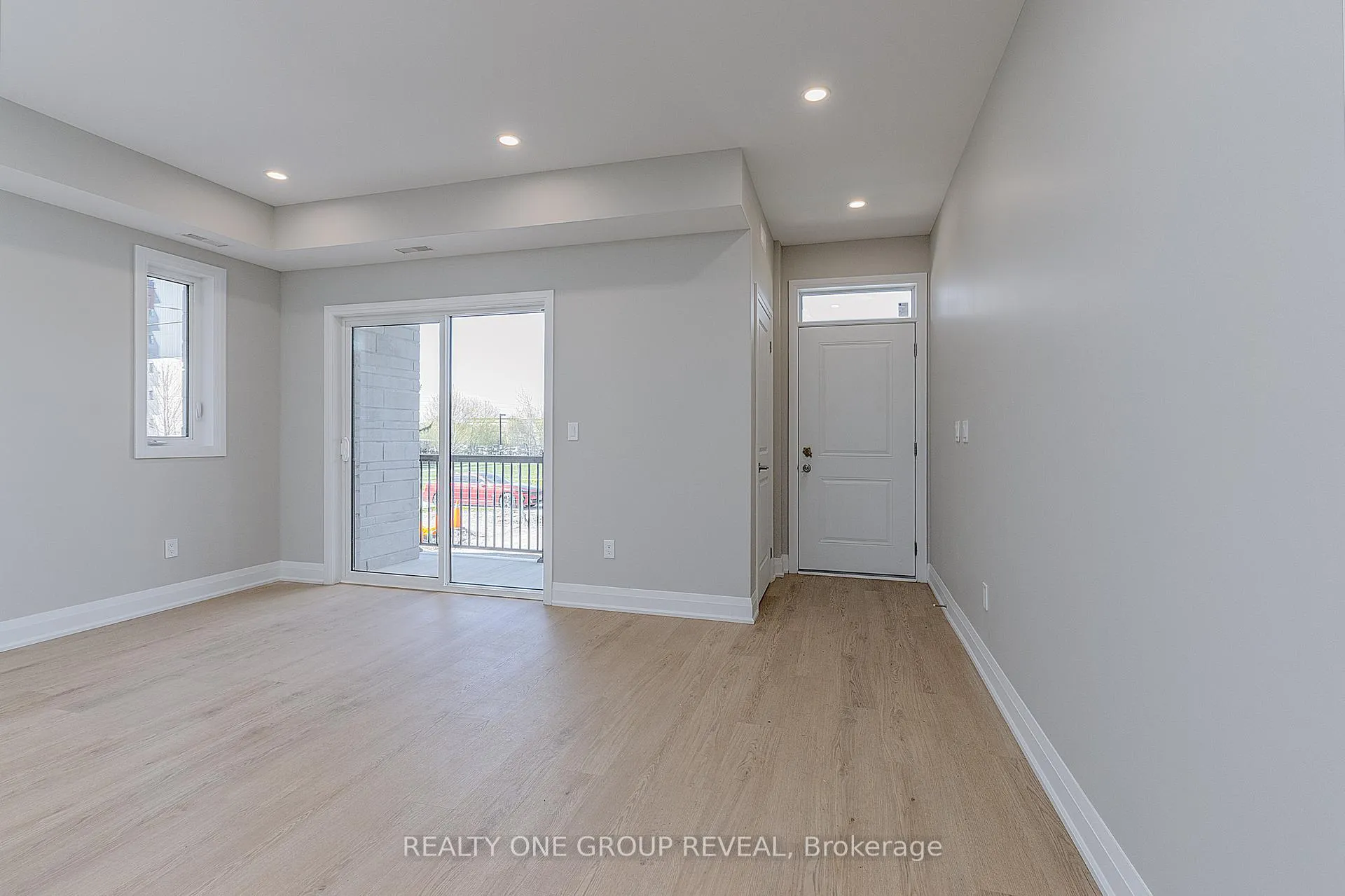 Photo 5 of Unit Unit 1, 223 Grenfell Street, Oshawa, Vanier — HOMEH