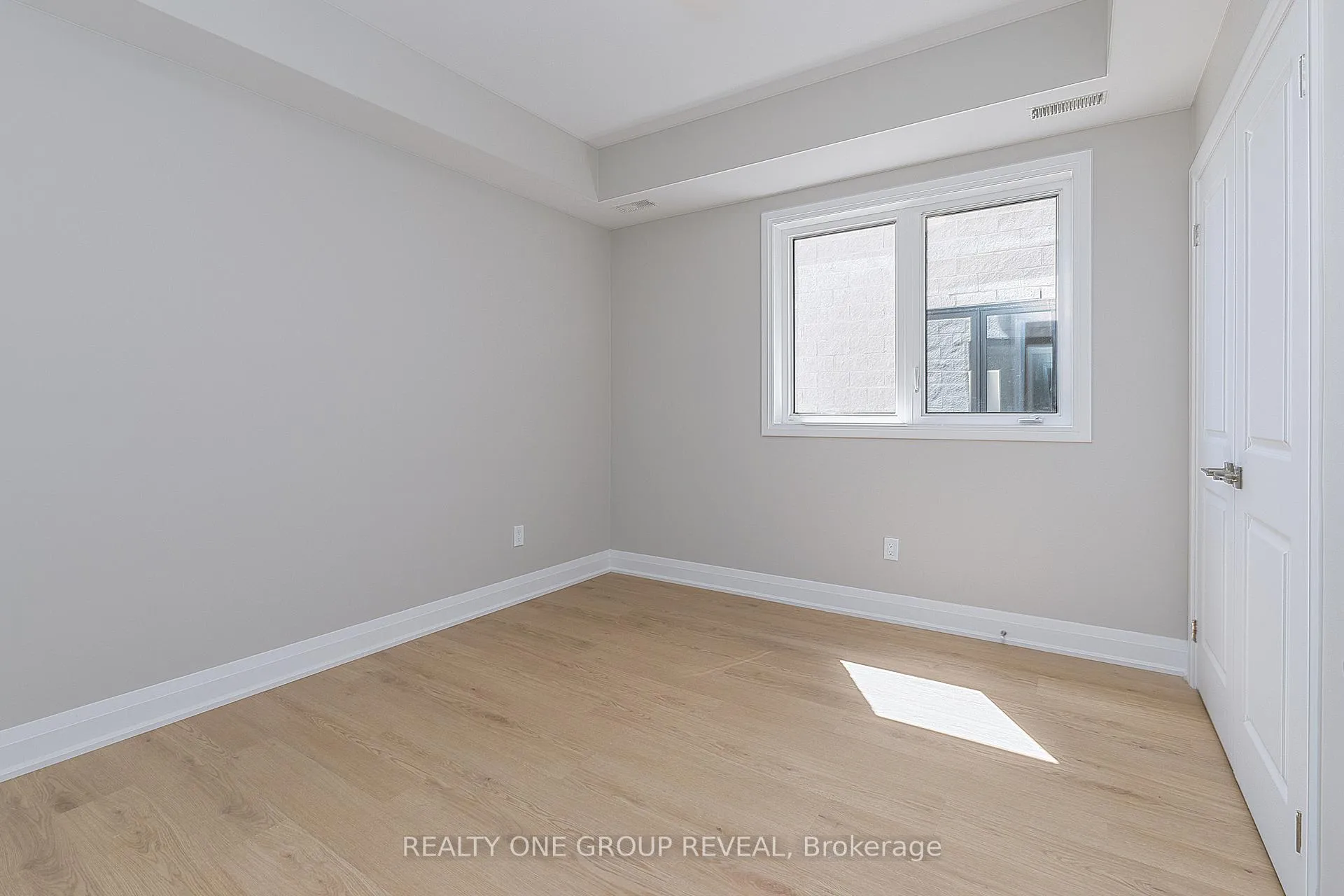 Photo 8 of Unit Unit 1, 223 Grenfell Street, Oshawa, Vanier — HOMEH