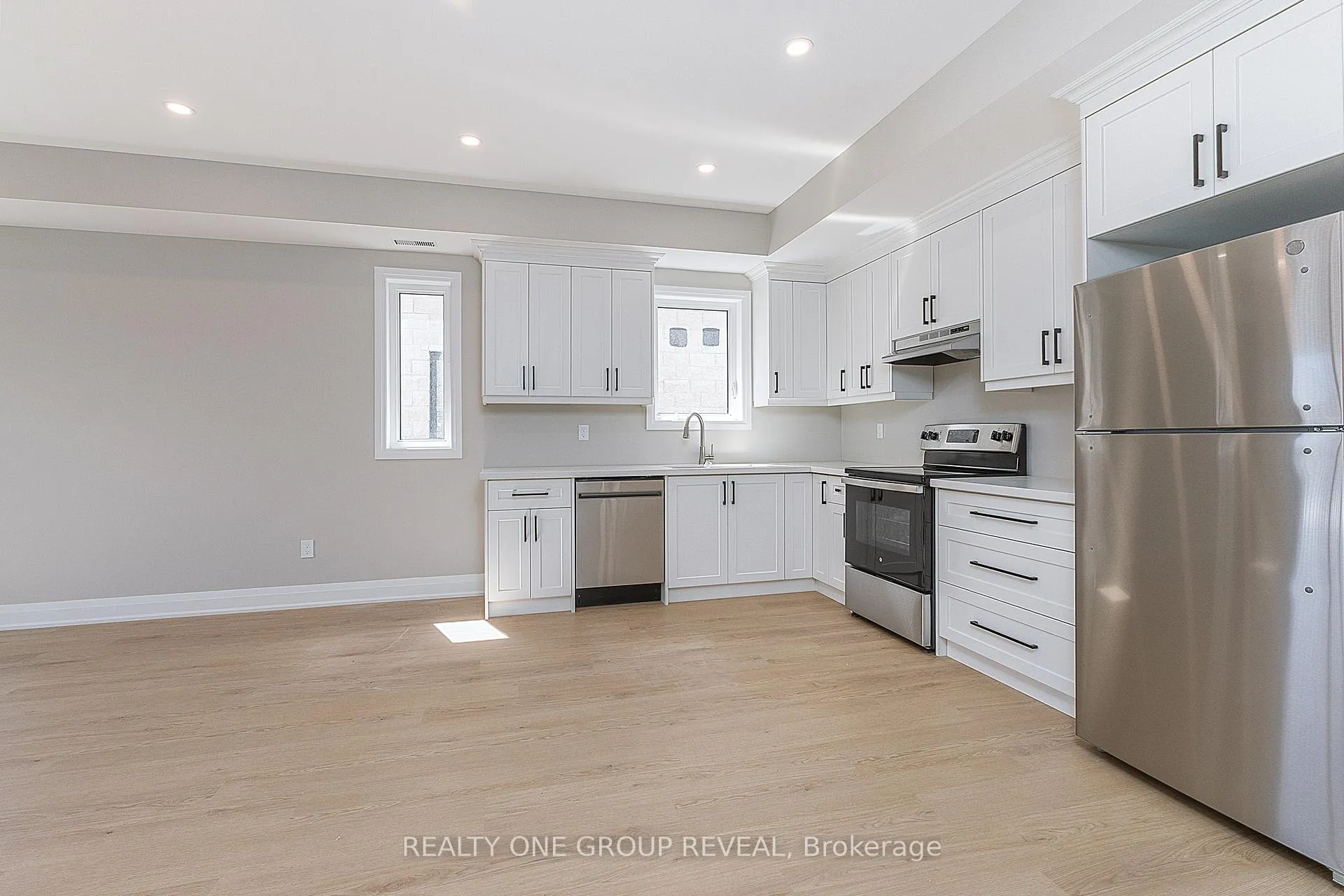 Photo 3 of Unit Unit 2, 223 Grenfell Street, Oshawa, Vanier — HOMEH