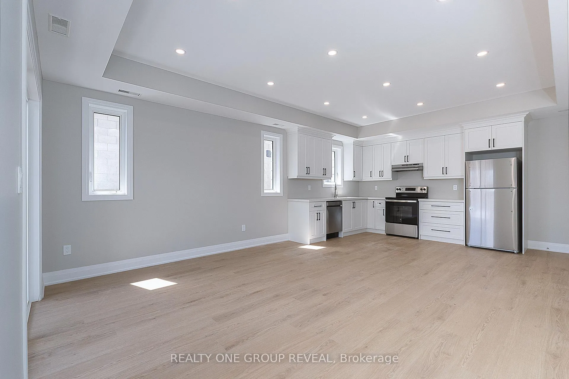 Photo 5 of Unit Unit 2, 223 Grenfell Street, Oshawa, Vanier — HOMEH