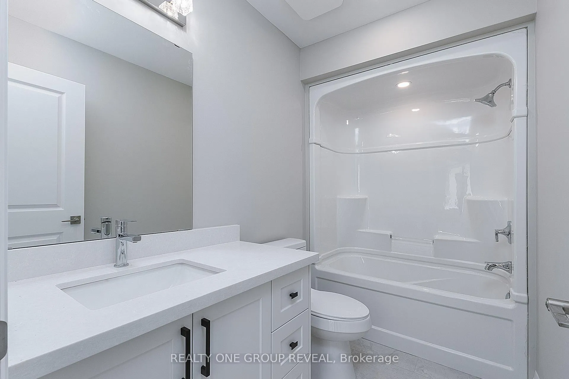 Photo 13 of Unit Unit 2, 223 Grenfell Street, Oshawa, Vanier — HOMEH