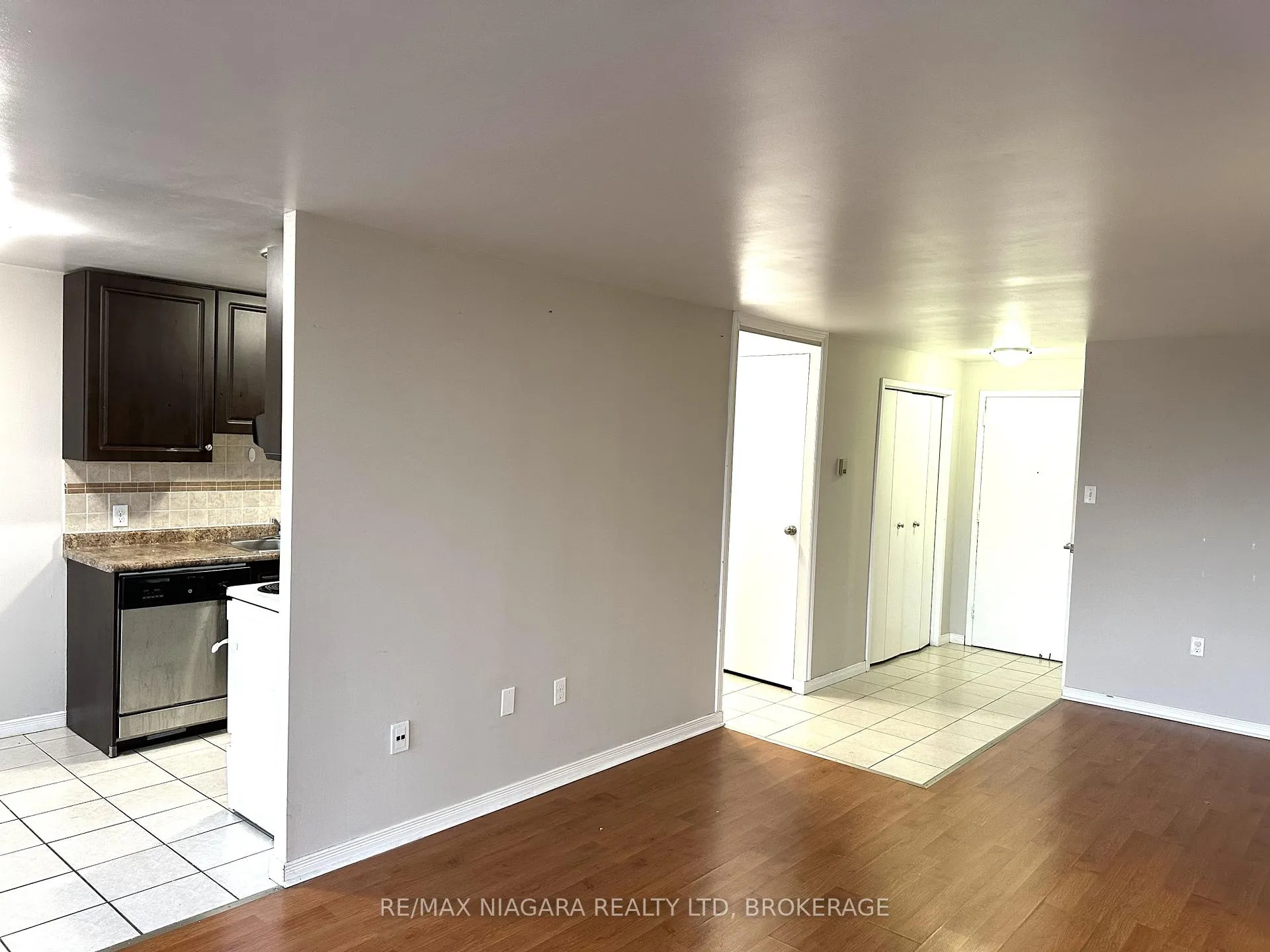 Photo 21 of Unit 201, 7 Riverview Boulevard, St. Catharines, Glendale/Glenridge — HOMEH